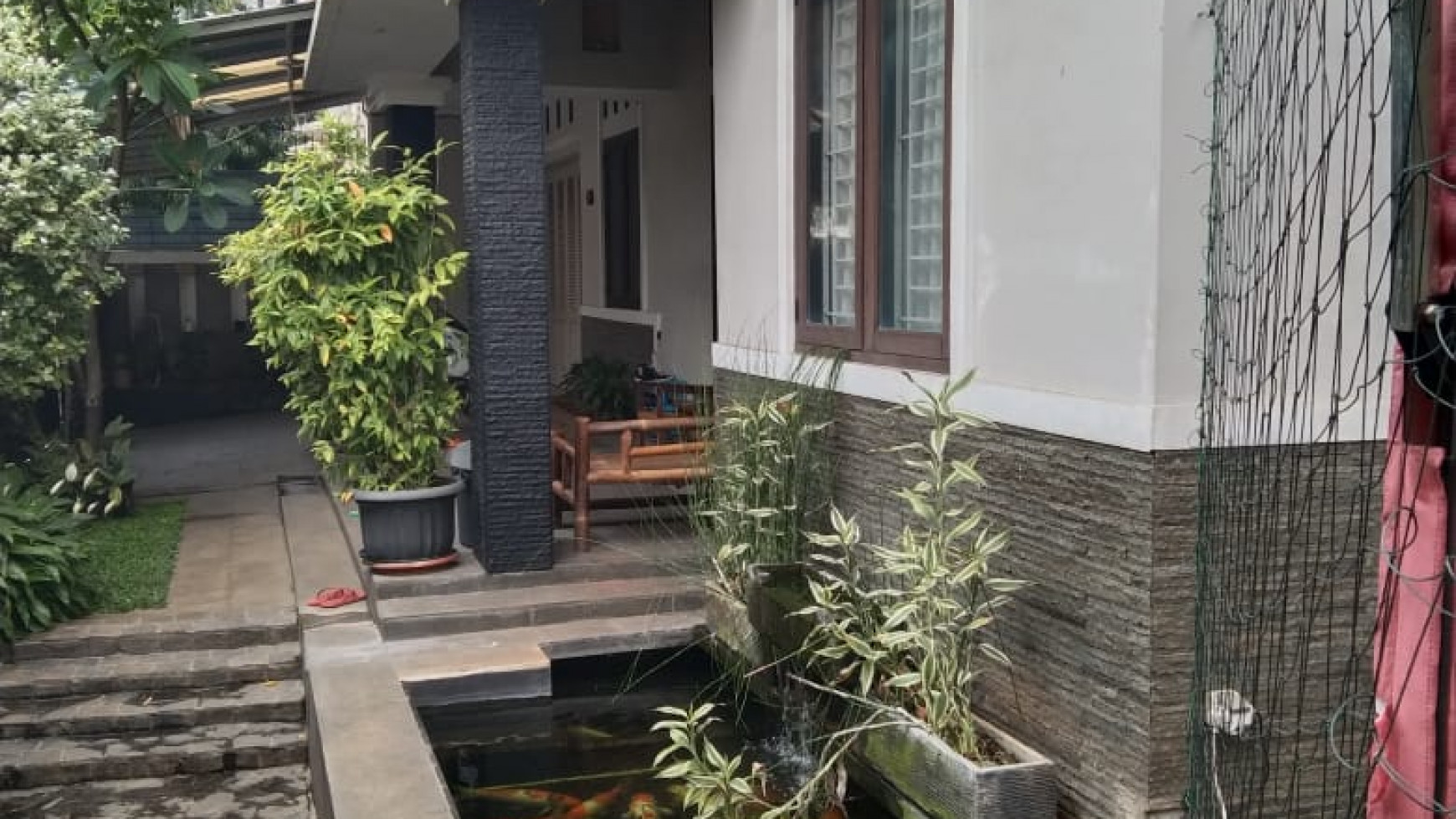 Rumah cantik dan asri, siap huni, legoso di Ciputat, Tangsel