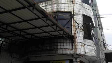 Ruko Pusat Kota di Undaan Wetan, Surabaya