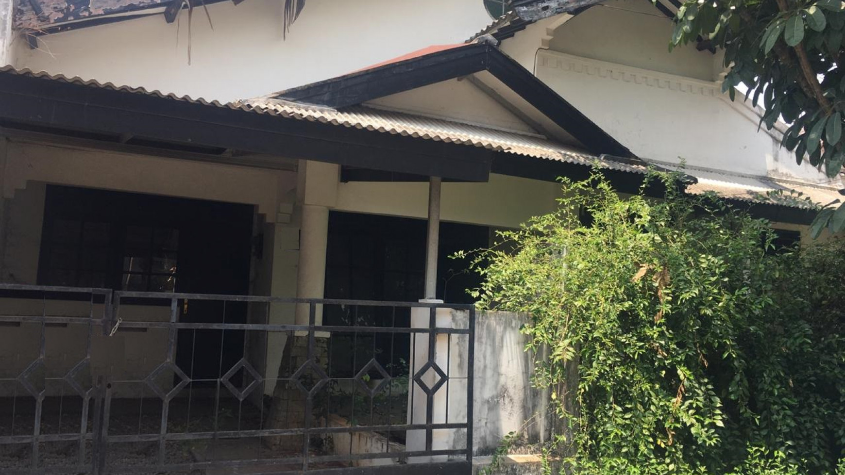 Rumah lama di Kucica Bintaro Jaya 9