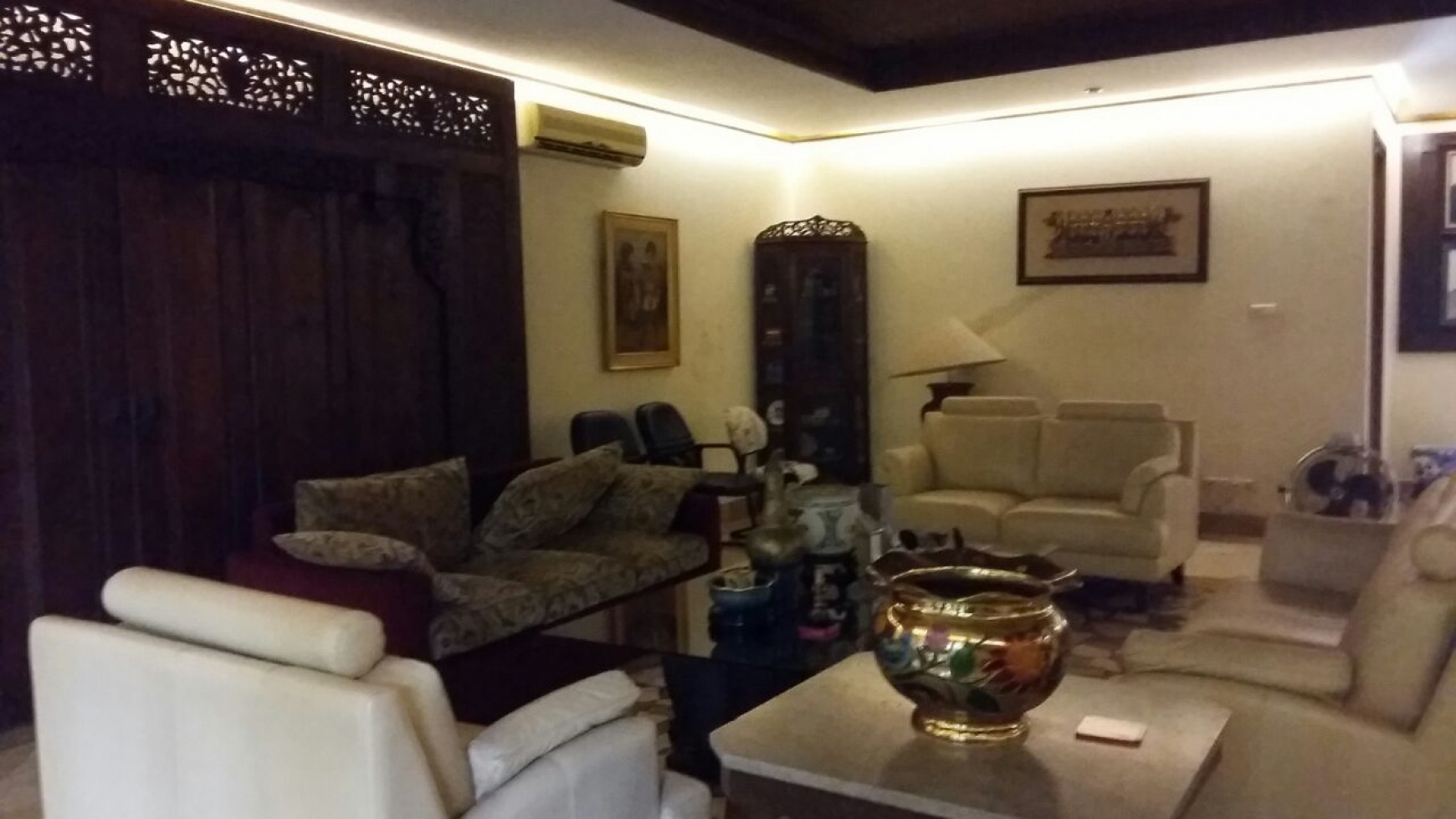 Rumah minimalis nuansa jawa,asri di Rempoa Tangerang Selatan