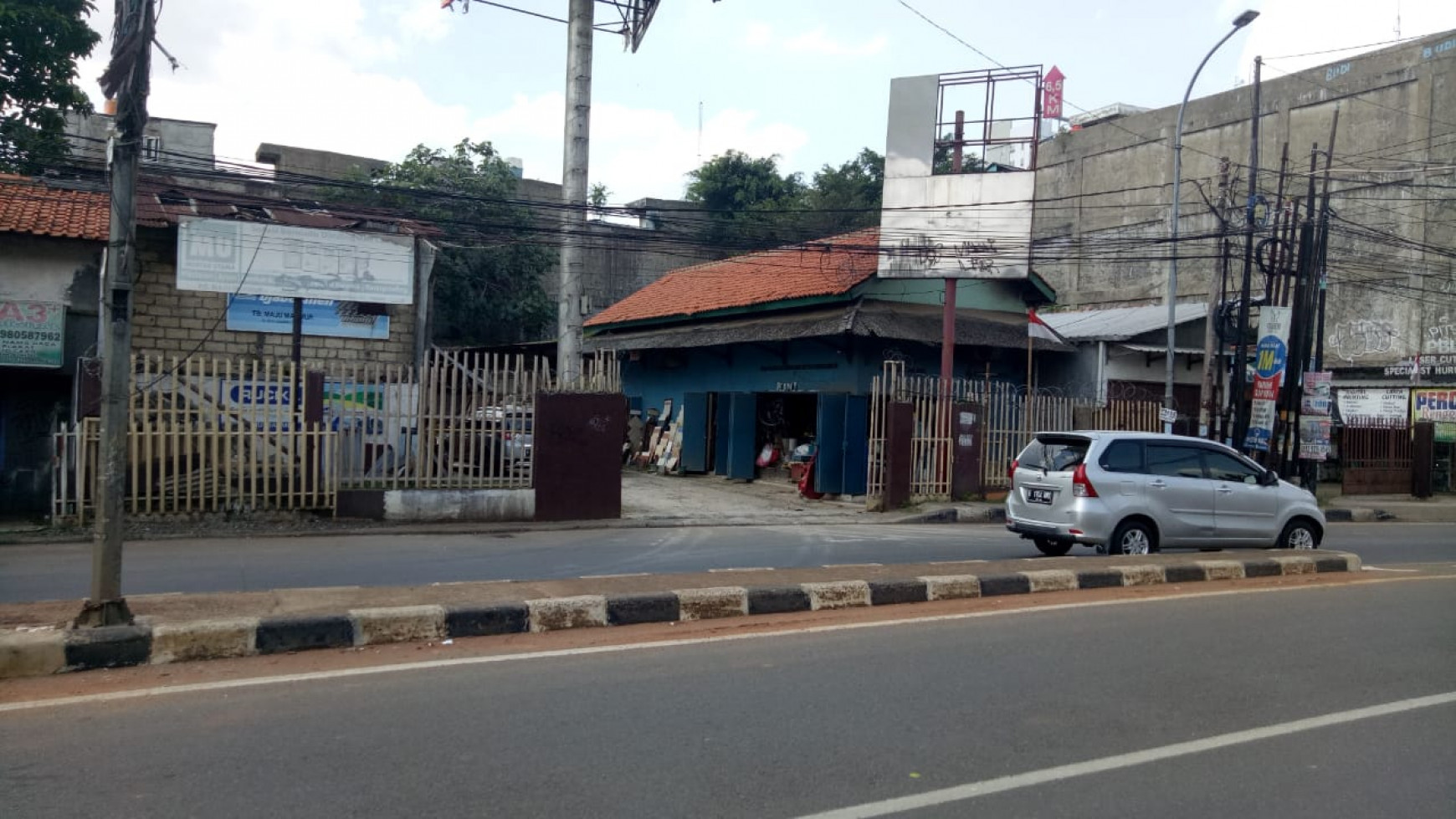 Kavling lokasi oke,pinggir jalan di Ciputat Tangerang