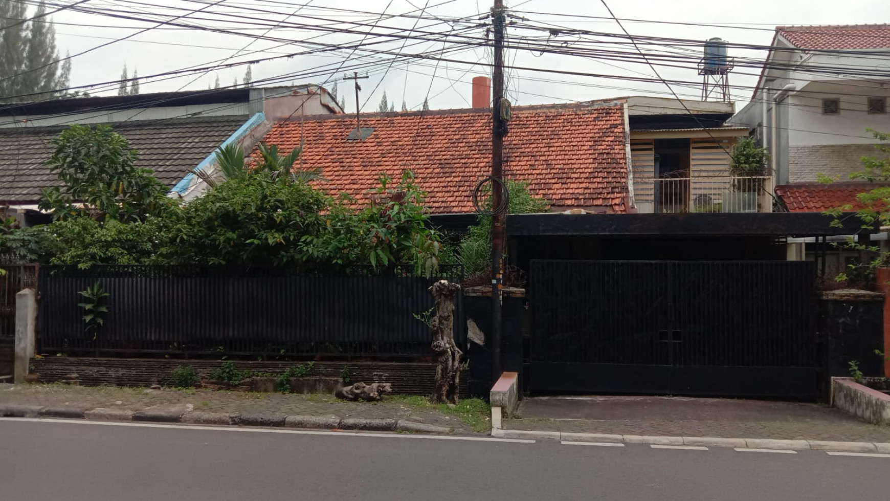 Rumah nyaman siap huni di Jakarta Pusat.