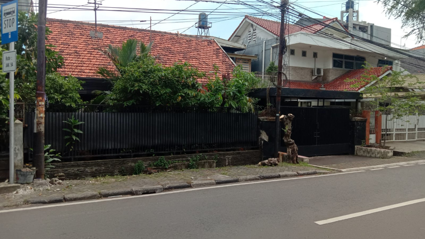 Rumah nyaman siap huni di Jakarta Pusat.