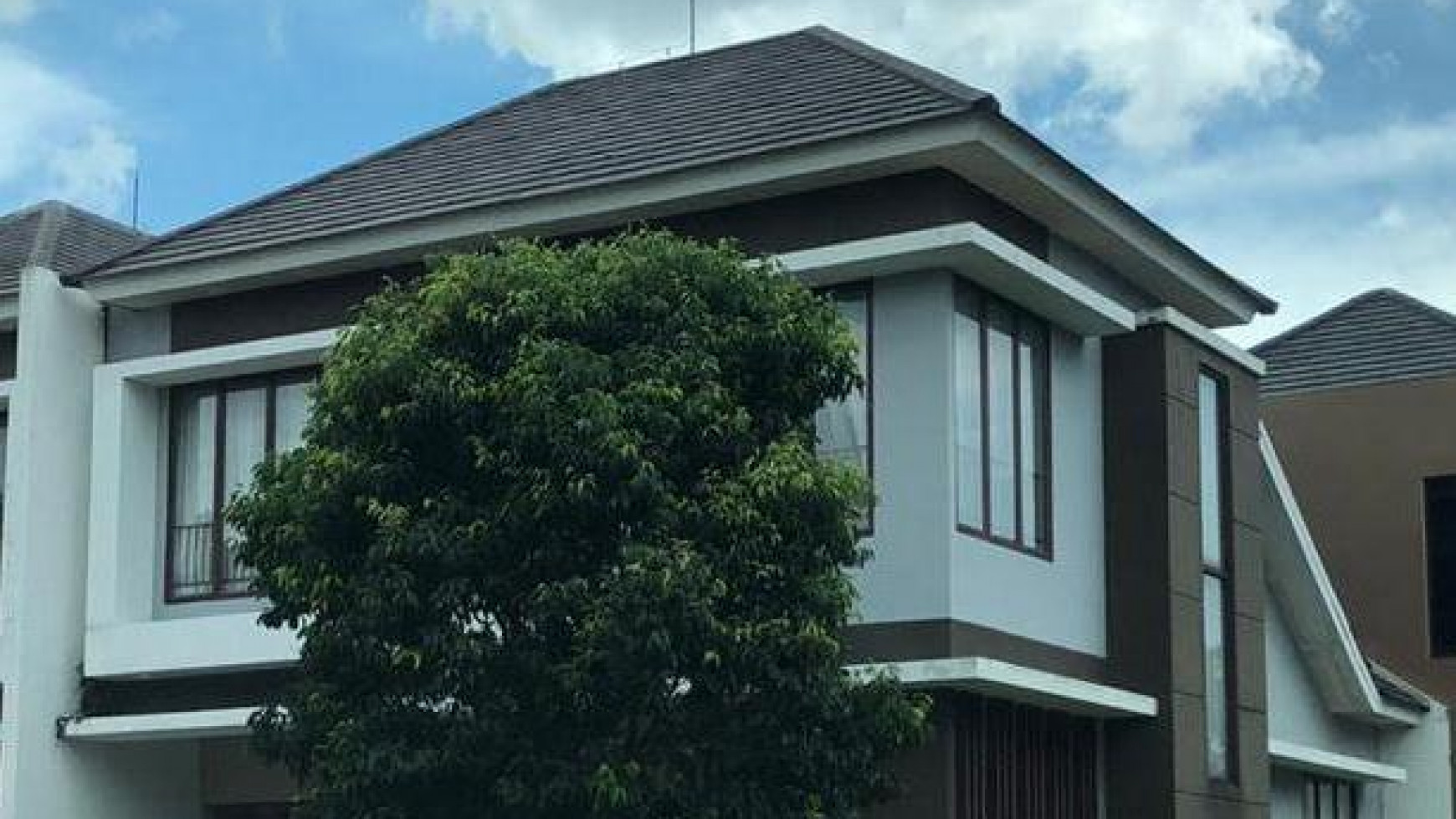 Rumah Keren Lingkungan Cluster Dekat Pusat Bisnis Diarea Graha Bintaro (Fortune) .