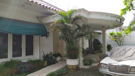 Bagus Rumah Asri 900M2 Menteng Ja