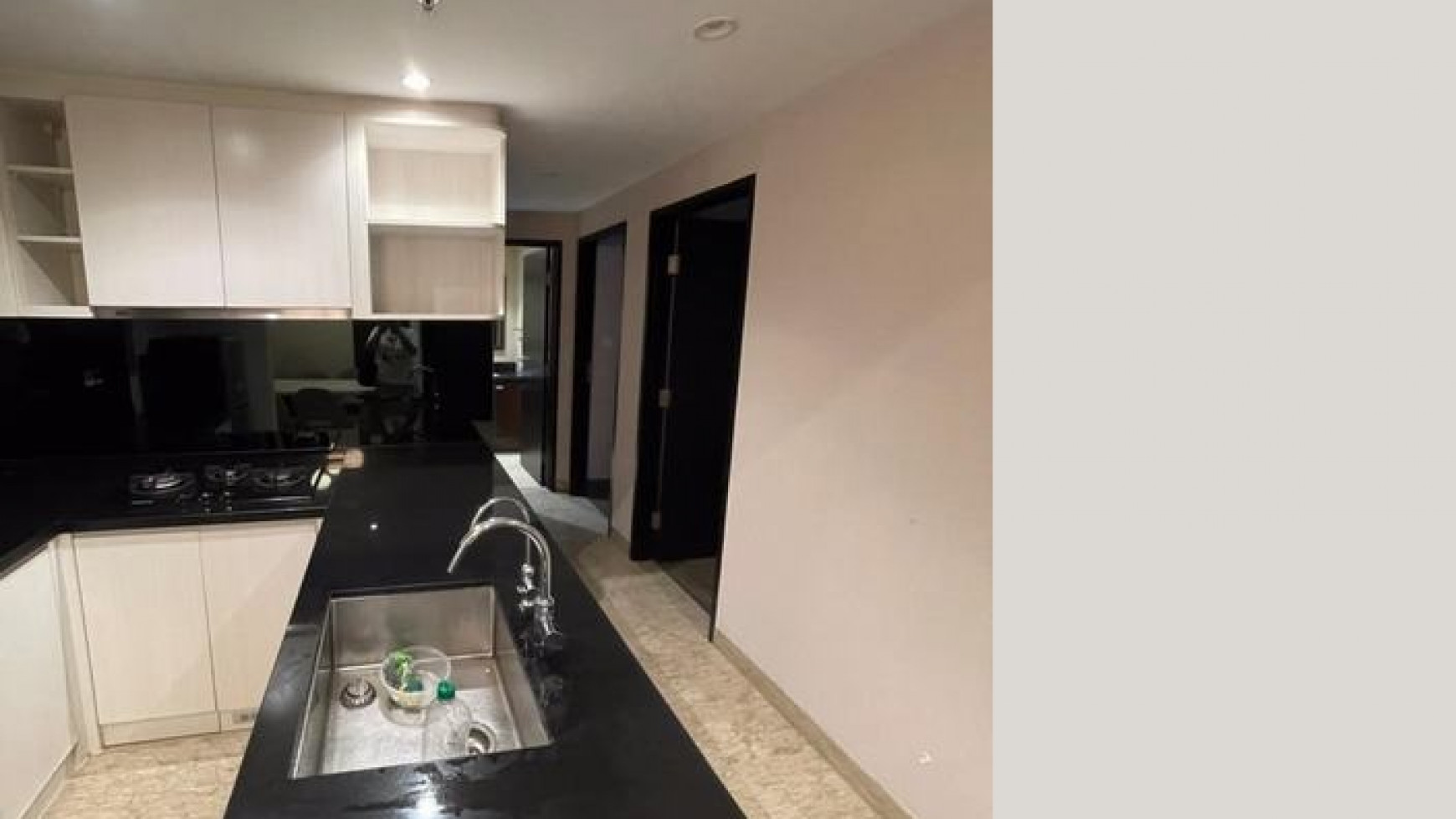 dijual apartemen furnish tinggal bawa koper siap huni, the branz bsd city, strategis dekat aeon moll