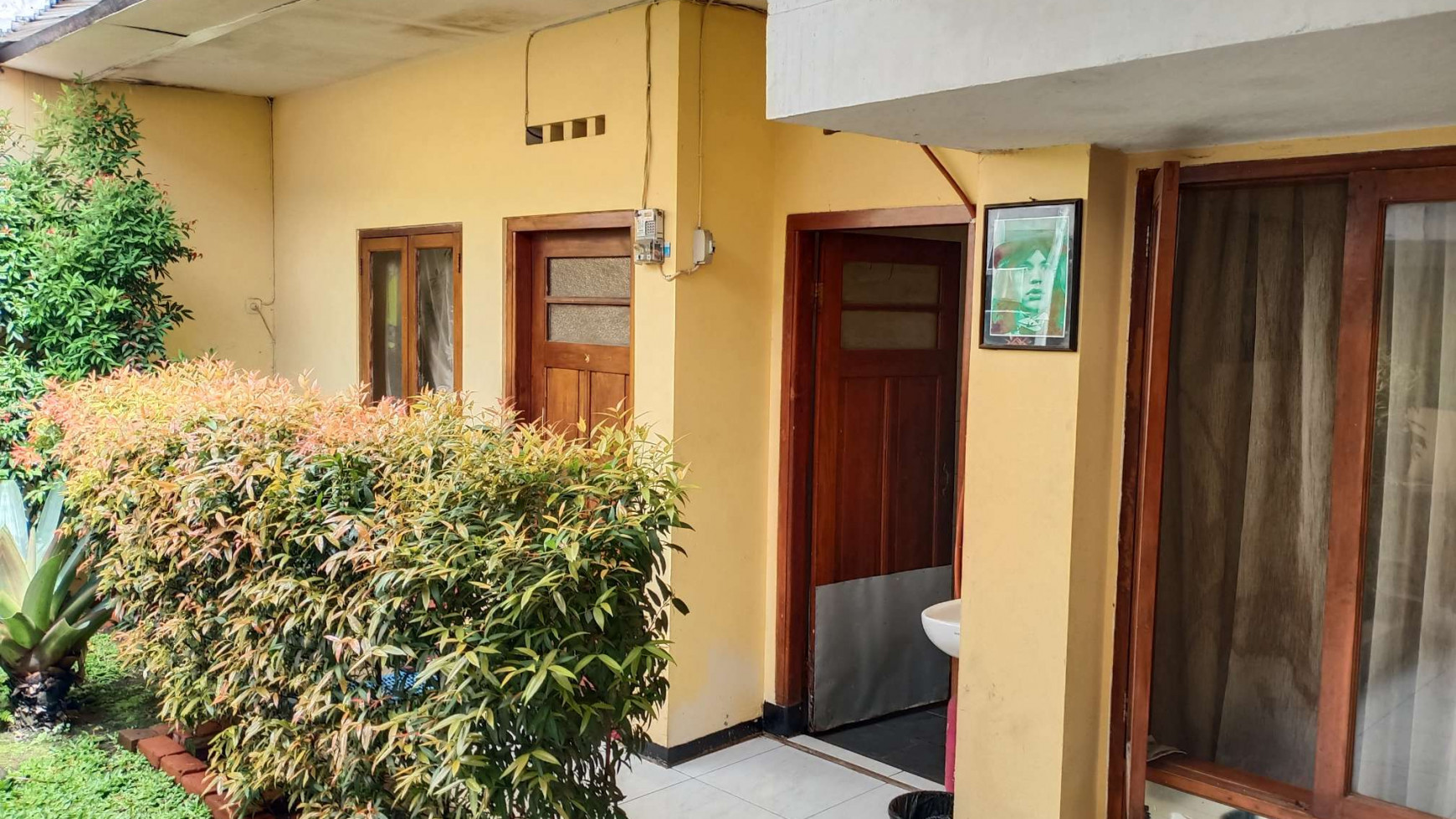 BEST OFFER! JARANG ADA! Rumah nyaman 1 Lantai dengan lokasi berada di Pusat Kota di Sayap Braga, Bandung