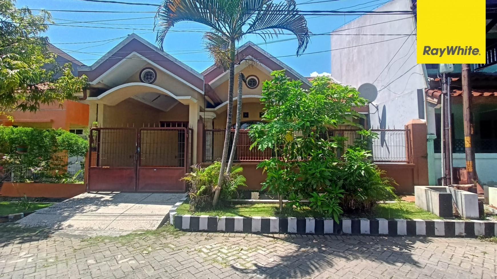 Rumah di YKP Pandugo, Rungkut, Surabaya