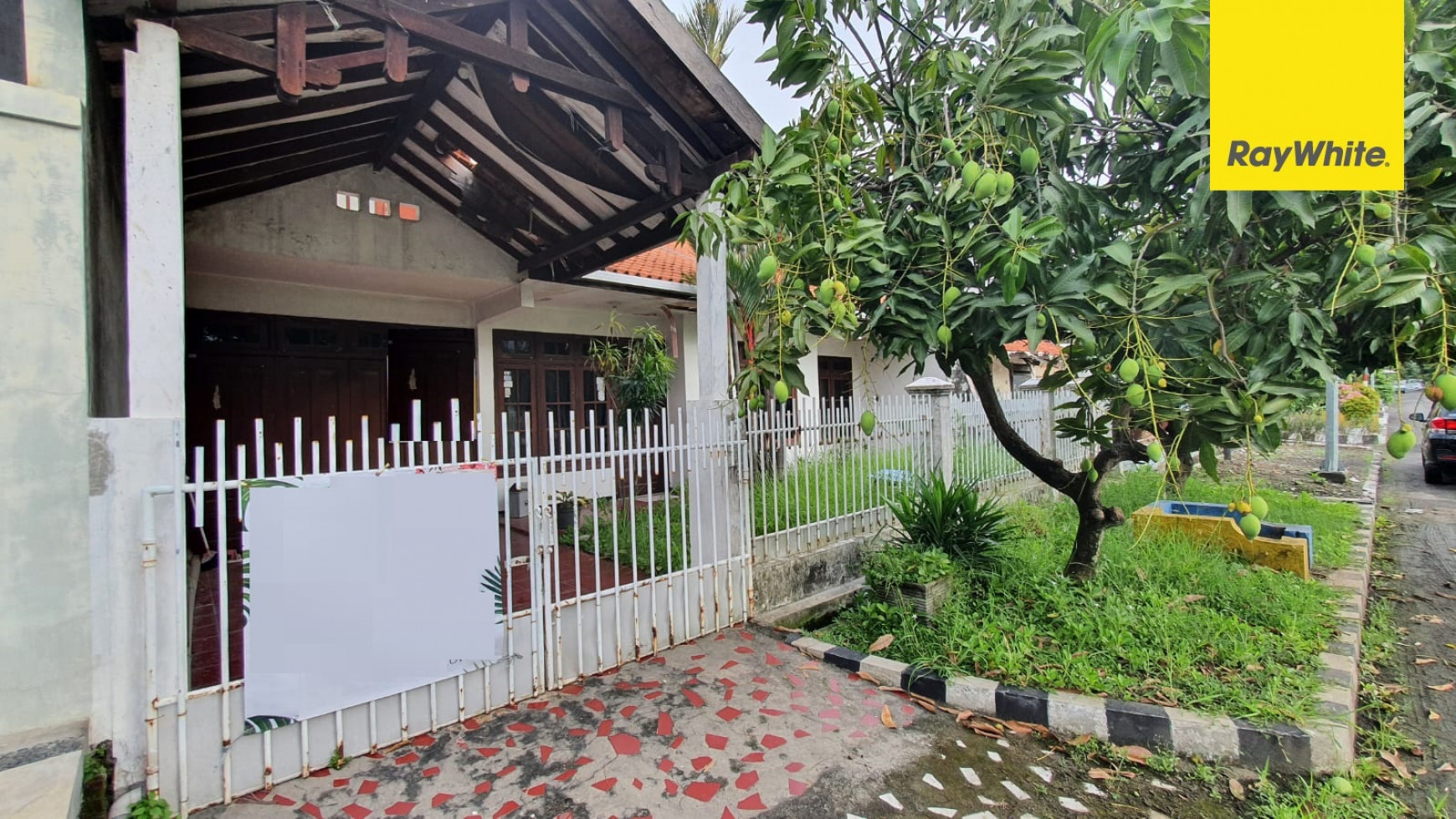 Rumah 2 lantai di Darmo Baru Barat, Surabaya