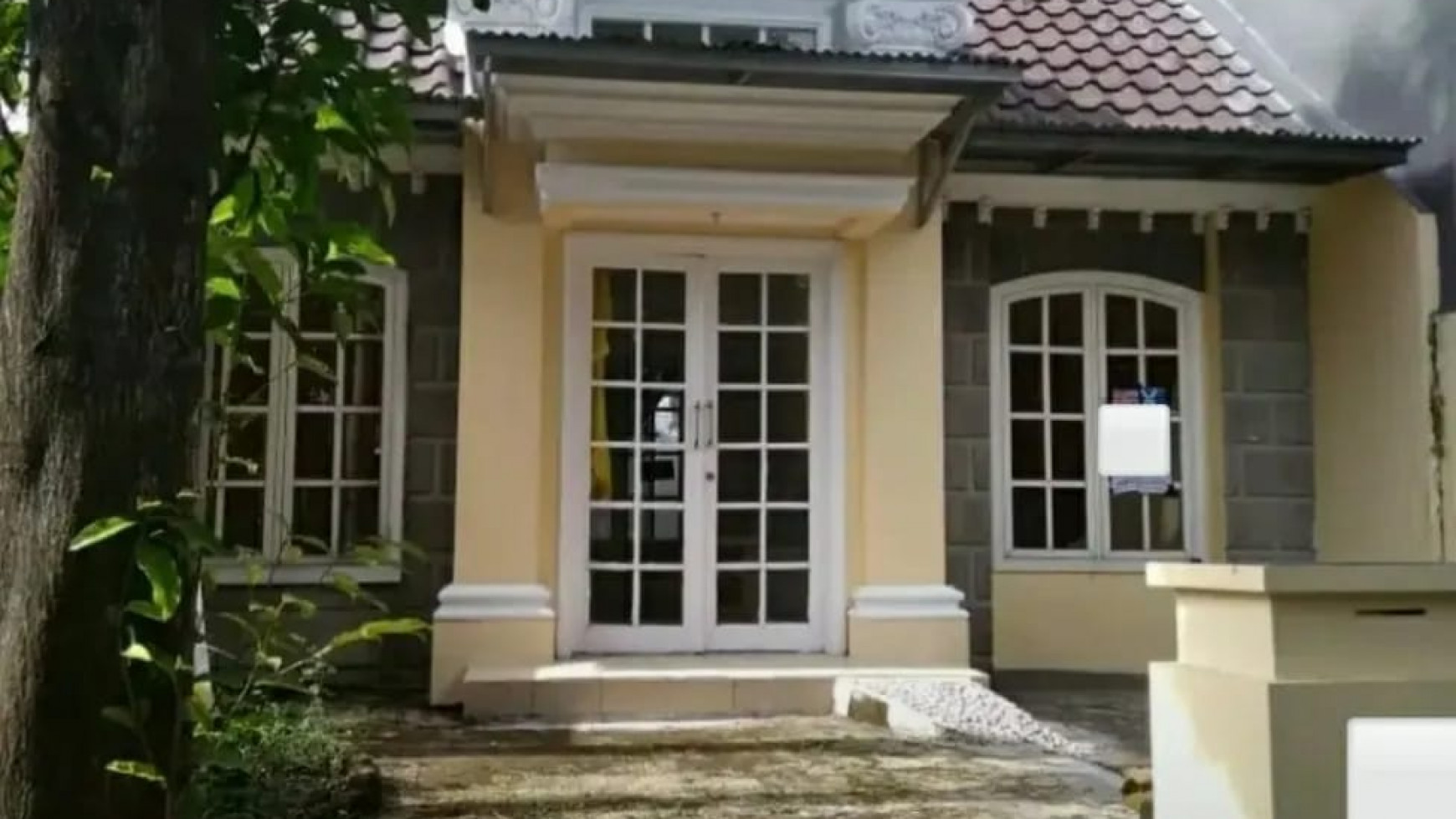 Sewa Rumah Bukit Palma Classica Citraland Surabaya Barat - 3 K.Tidur - LT.120 (8x15) - Carport 1 Mobil