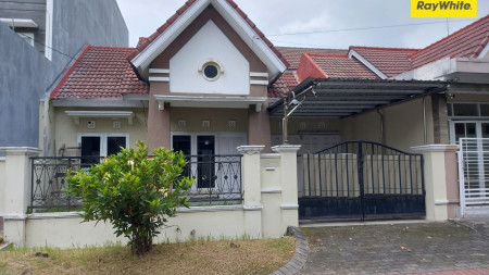 Rumah di Perum Delta Sari, Waru, Sidoarjo