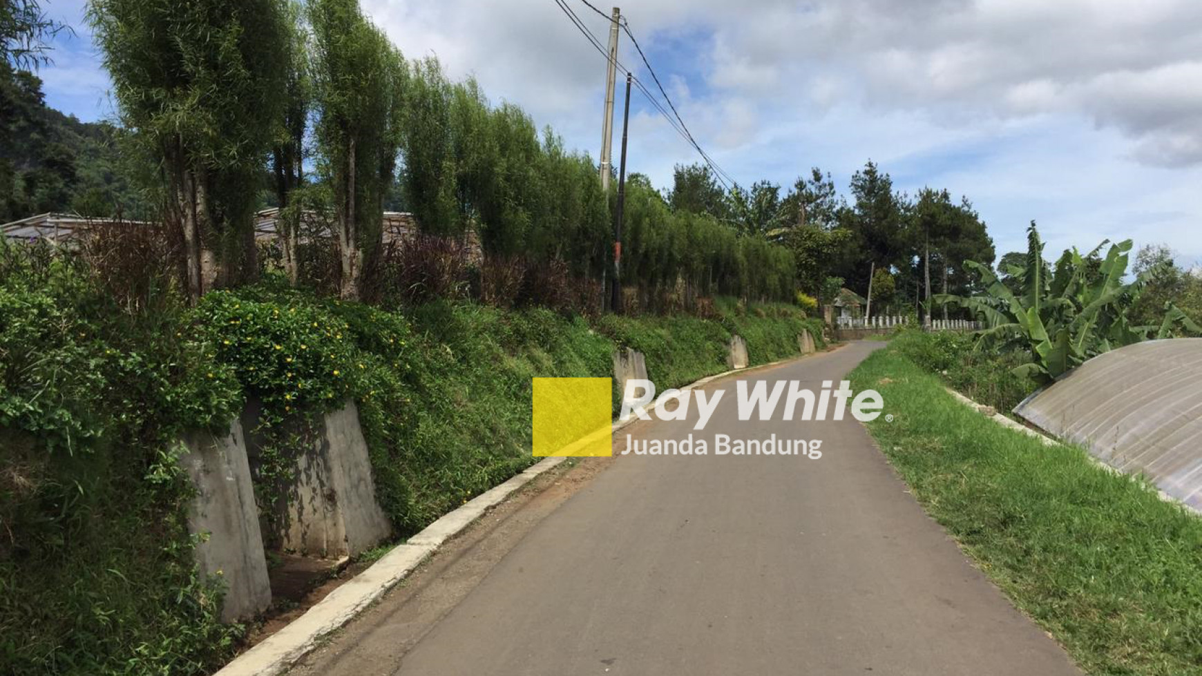 Rumah Villa dan Tanah Perkebunan dekat The Lodge Maribaya Cibodas Lembang