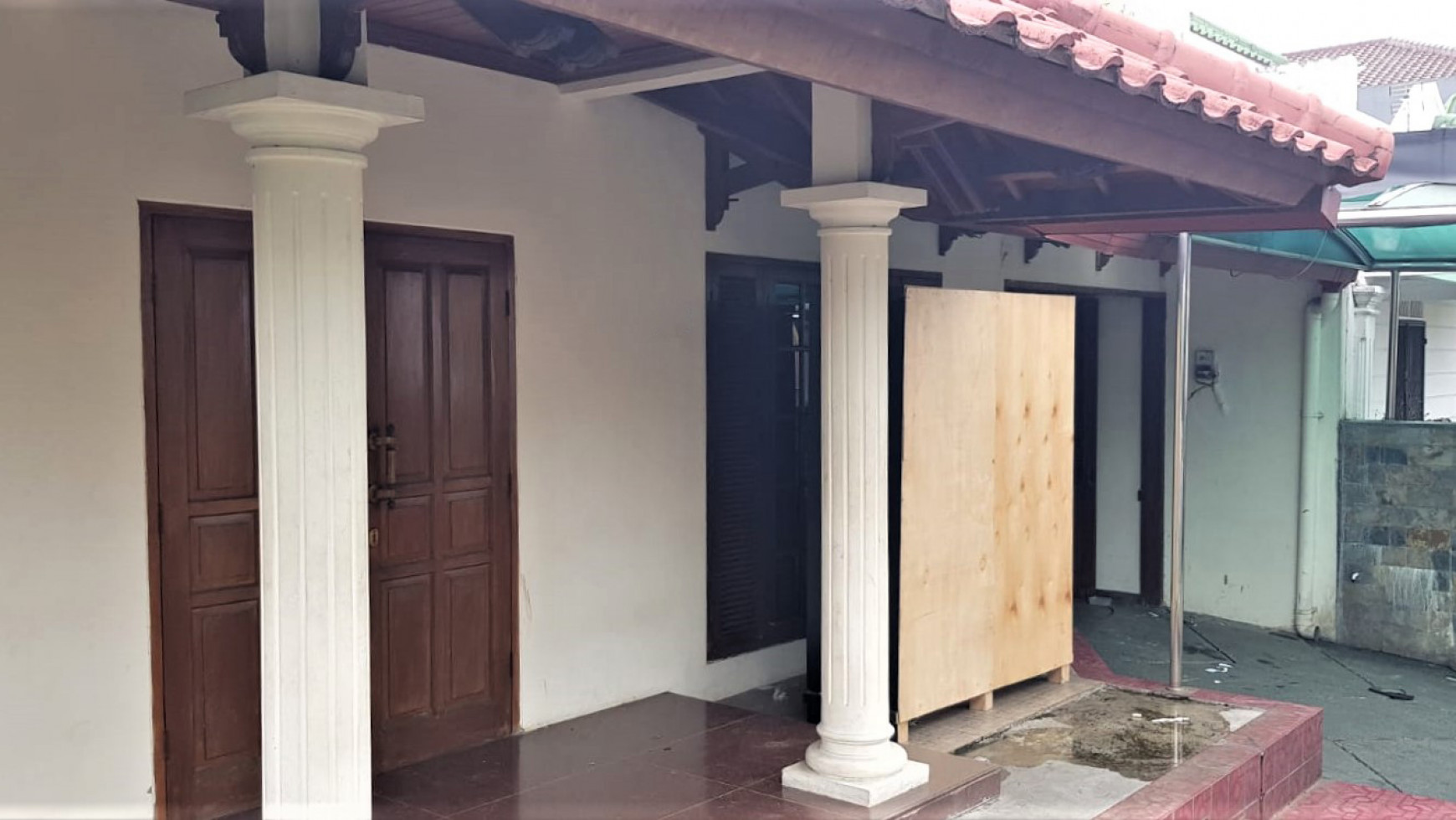 Dijual Rumah siap huni di Taman Rempoa Indah, Tangerang Selatan