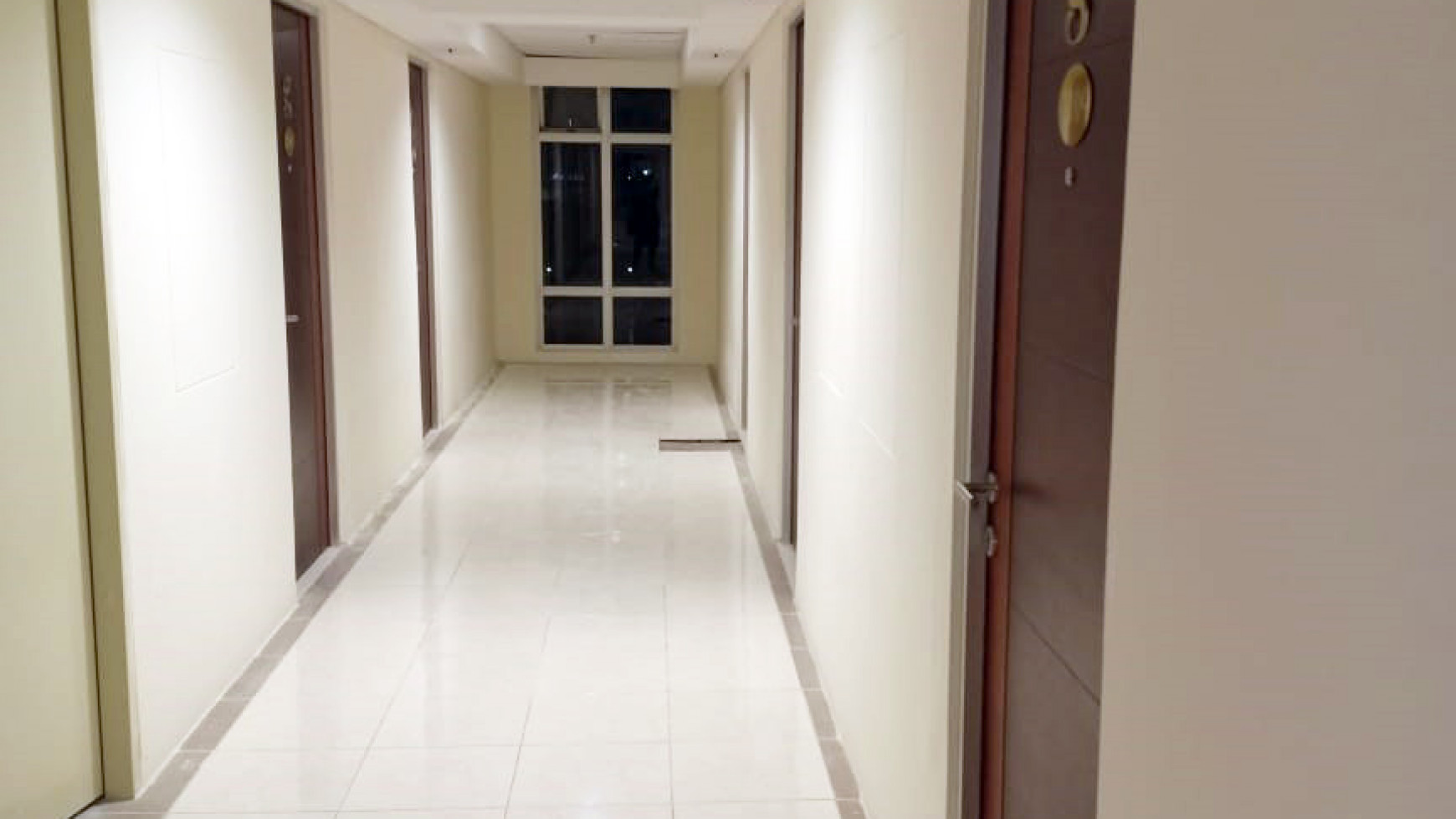 Apartement di Gunawangsa Tidar, Lokasi Pusat Kota Surabaya, Kosongan, View Pool