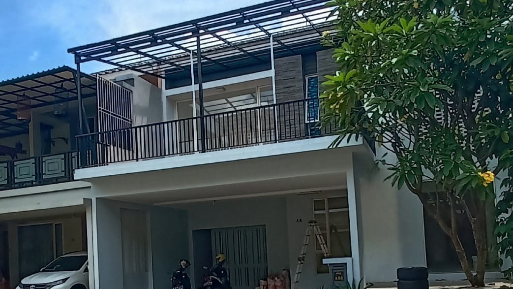 Rumah bagus, baru renovasi, lingkungan nyaman dalam Cluster di Bintaro.