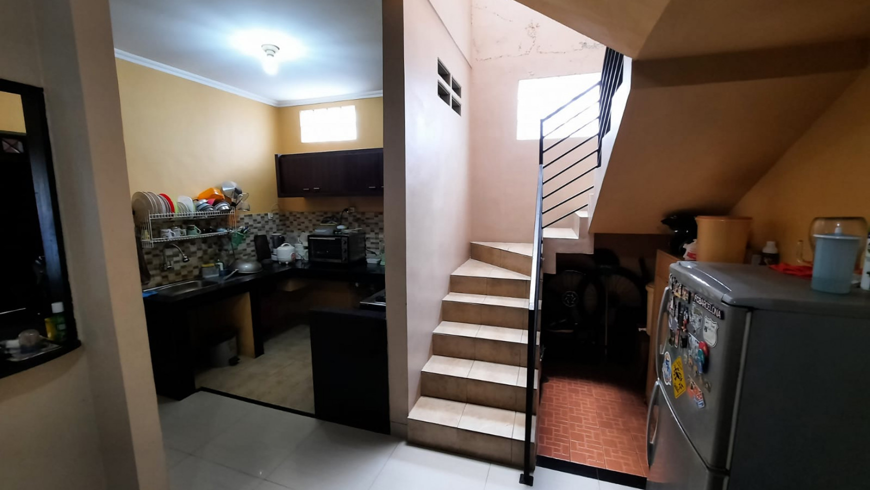 Rumah Minimalis Cantik 2 Lantai di Pondok Aren