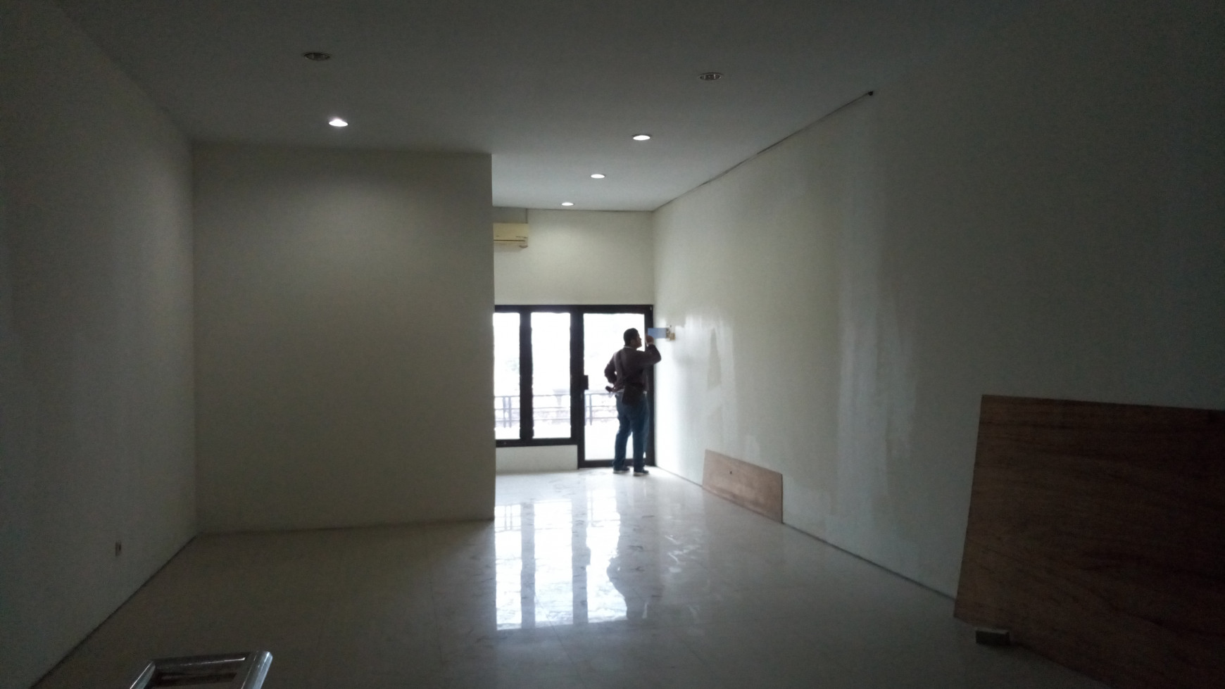 Ruko 2 Lantai Semi Furnish Lokasi Strategis Di Jl. Kolonel Sugiono