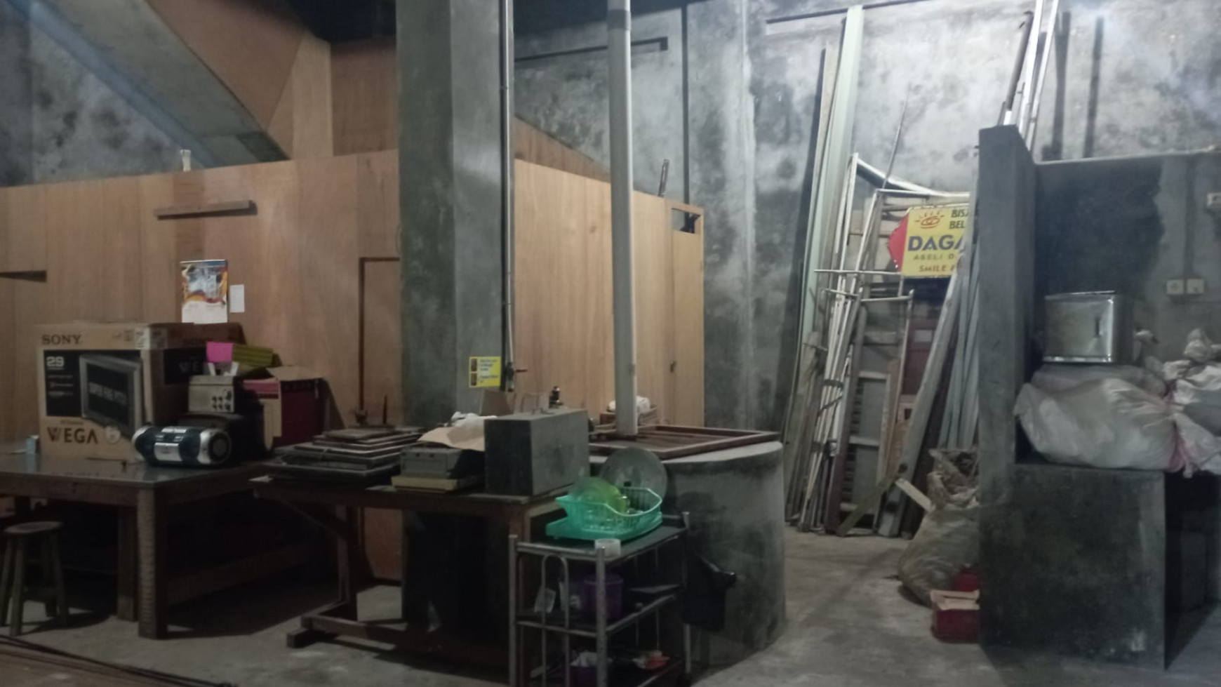 Dijual Ruang Usaha Daerah Pakuolaman Sertifikat SHM