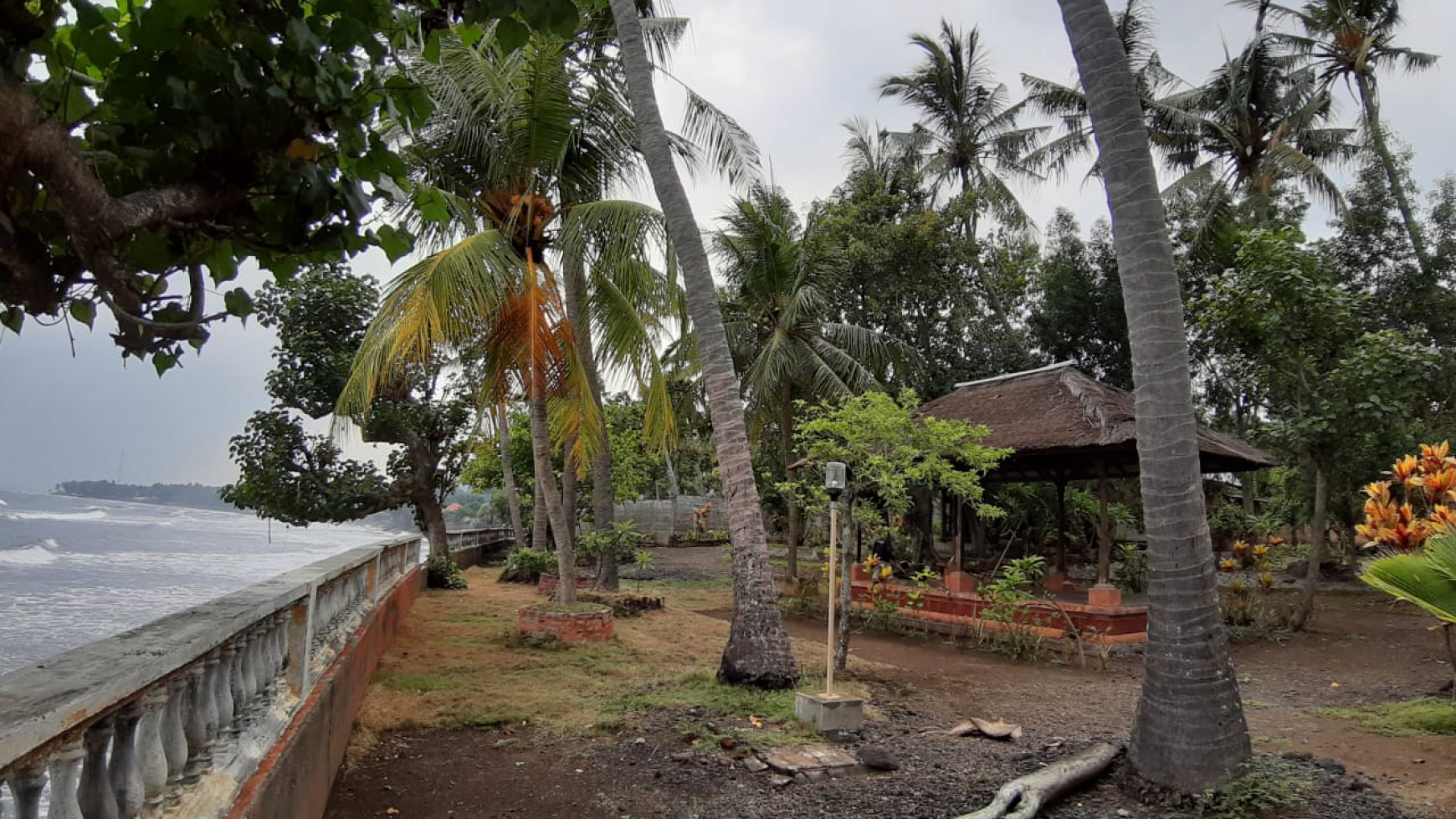 Beachfront Land at Kubutambahan