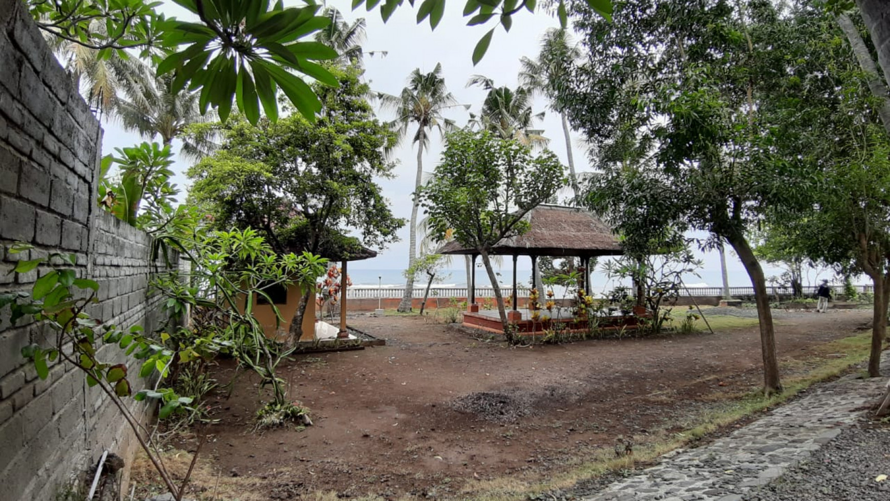 Beachfront Land at Kubutambahan