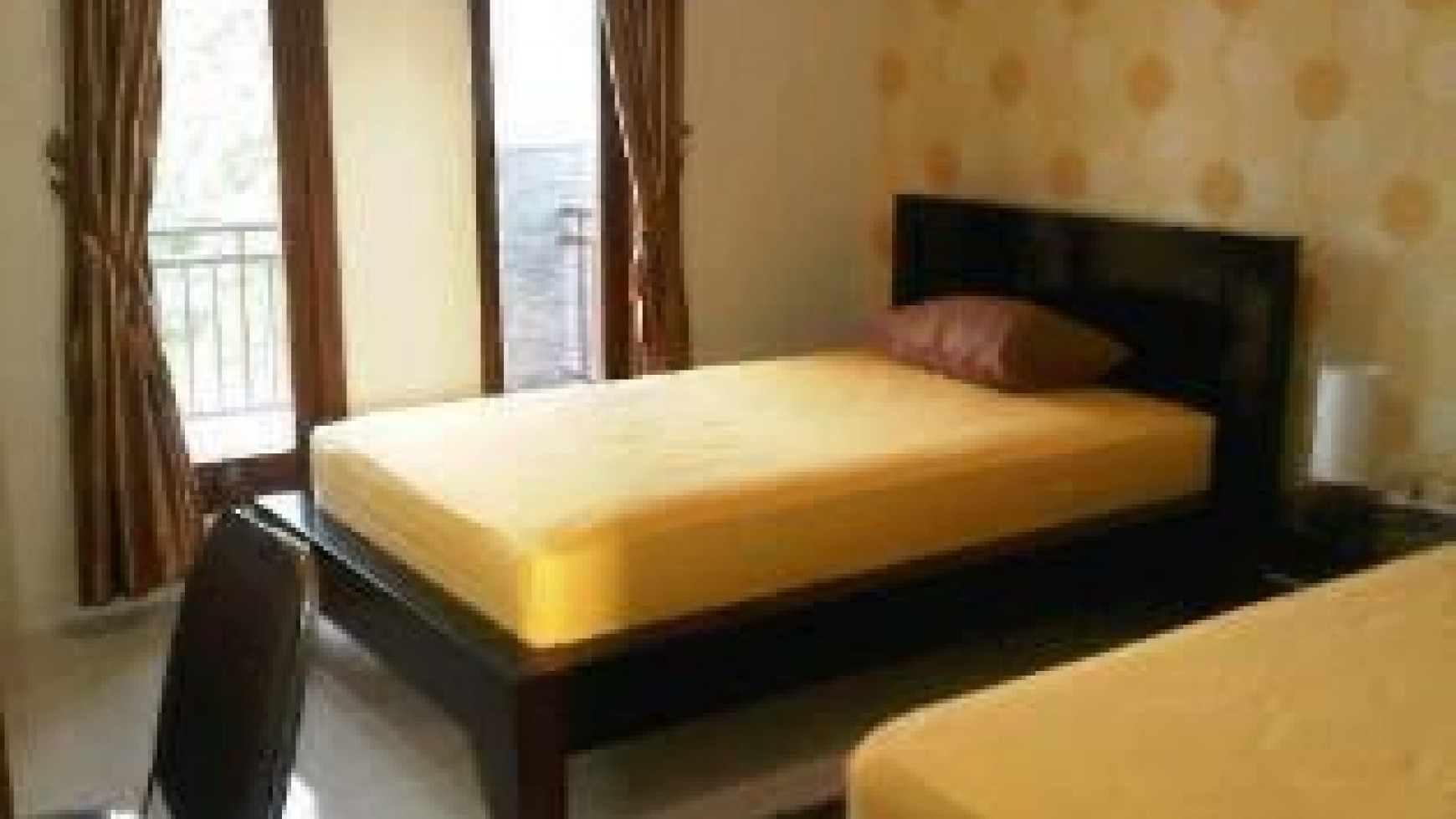 Disewakan Guest House Full Furnish Di Jl. Damai