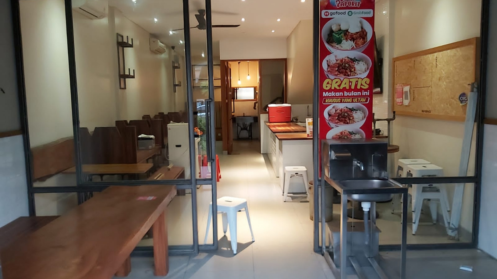 Dijual Ruko Strategis Di Ruko Golden Boulevard , BSD Tangerang Selatan