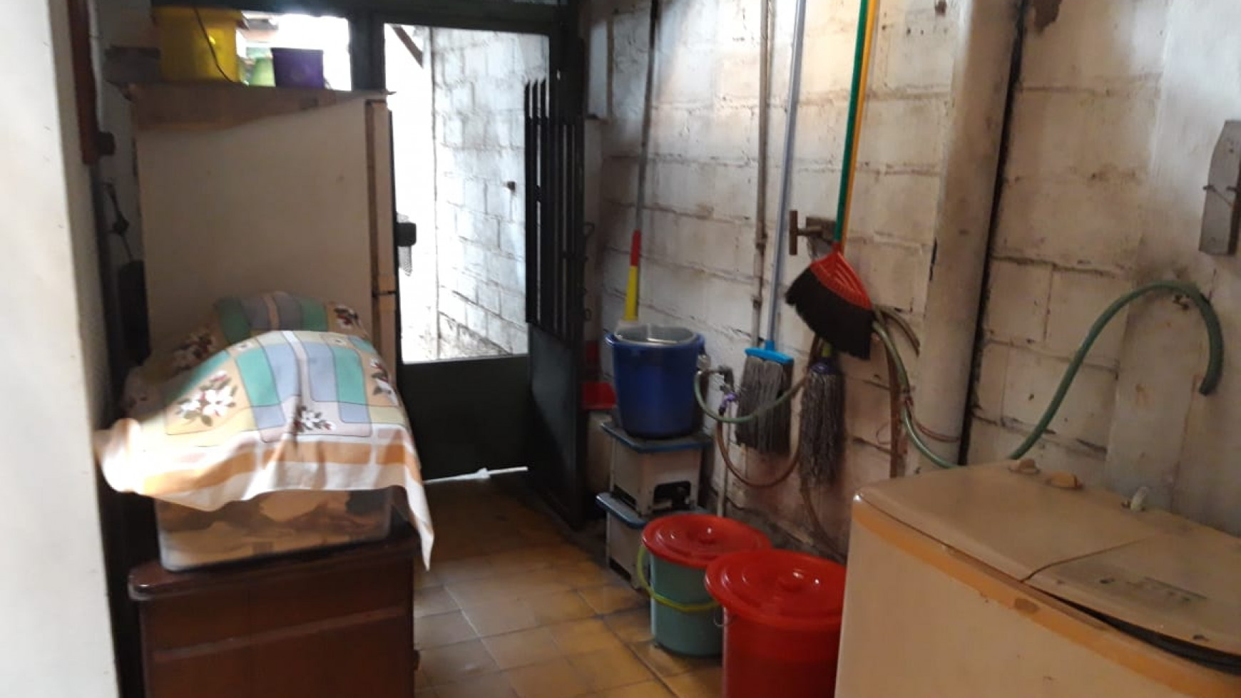 DIJUAL RUMAH SALEMBA JAKPUS (SAMPING HOTEL SALEMBA INDAH) COCOK UNTUK KOS DAN BISNIS