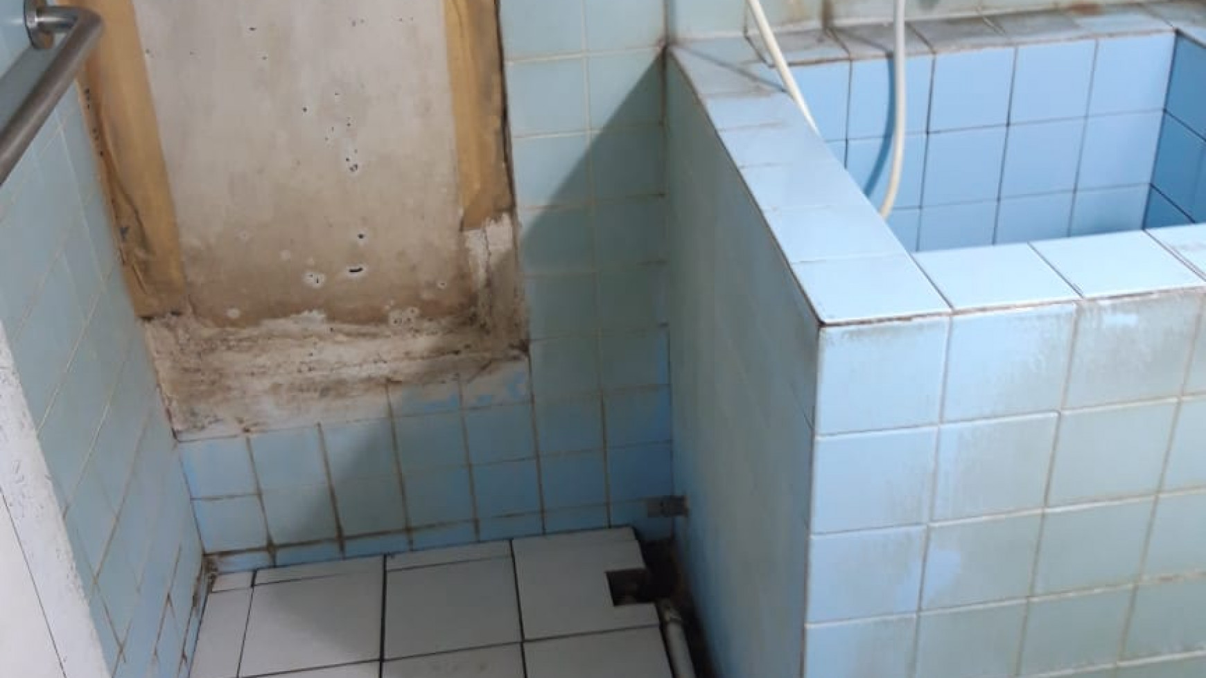 DIJUAL RUMAH SALEMBA JAKPUS (SAMPING HOTEL SALEMBA INDAH) COCOK UNTUK KOS DAN BISNIS