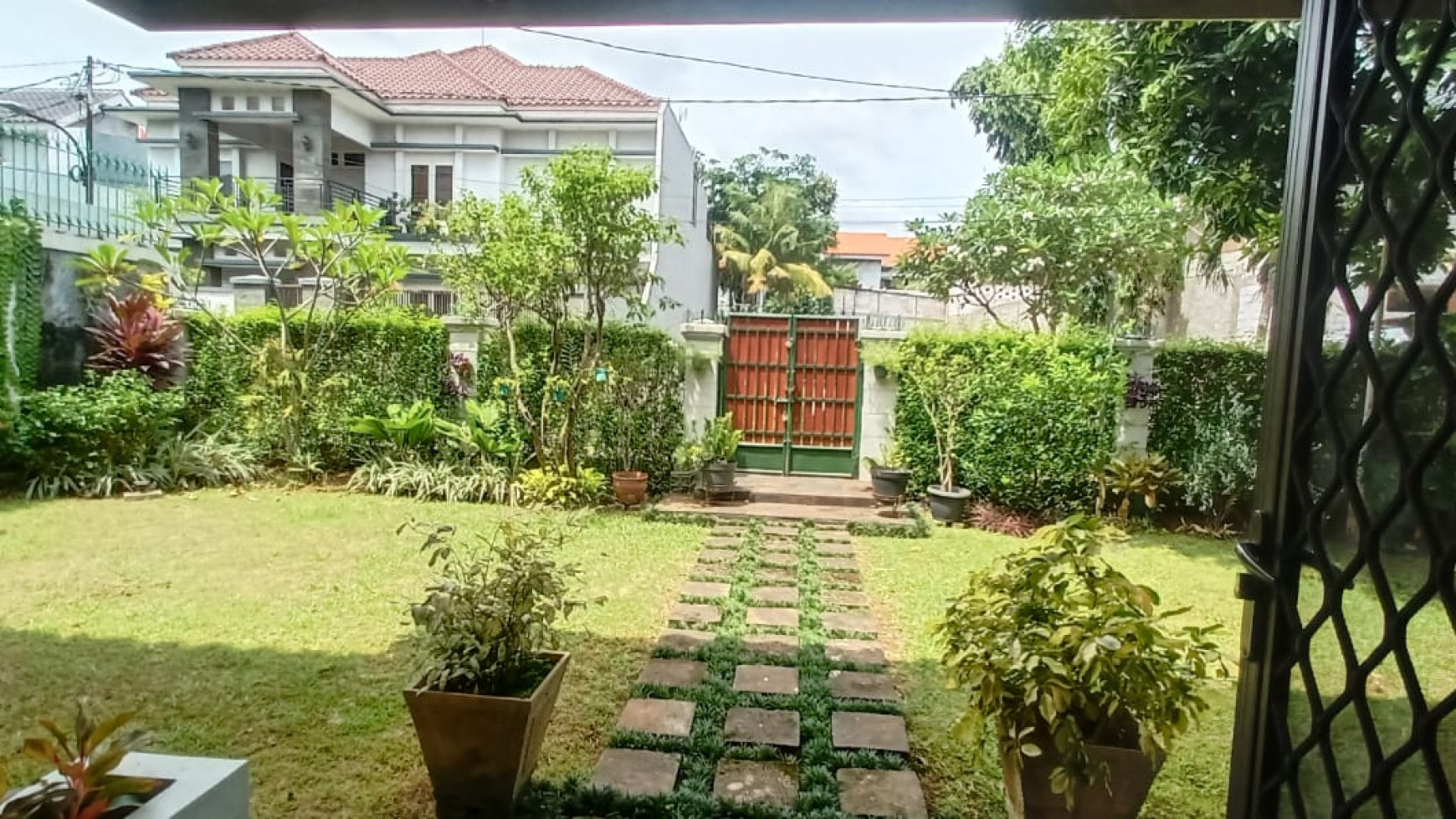 Rumah Kesehatan Bintaro turun harga!! Rumah mewah halaman Luas