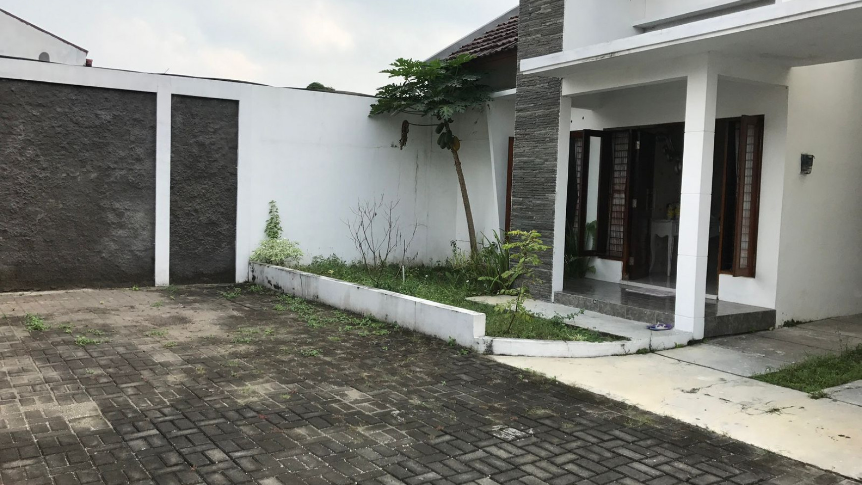 RUMAH DIJUAL DI JOMBOR LOR