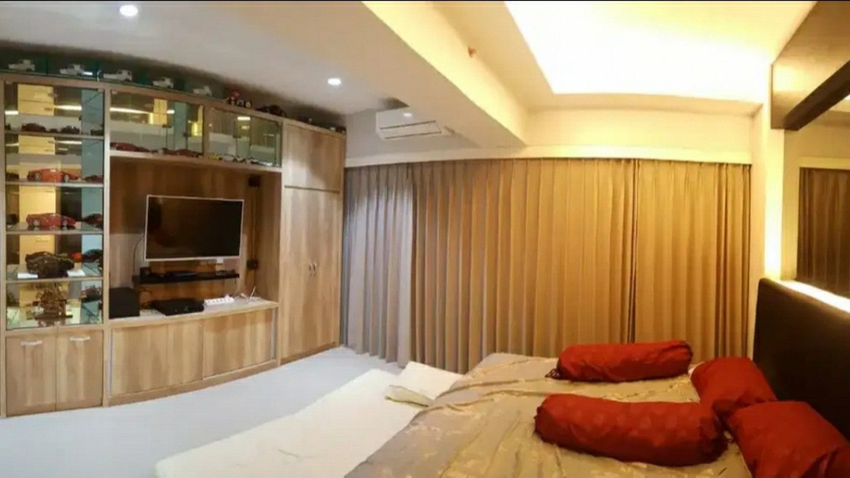 Dijual Apartemen Tanglin Mansion 2 BR --> 1 BR JUMBO Size Full Furnished - Best View - Siap Huni