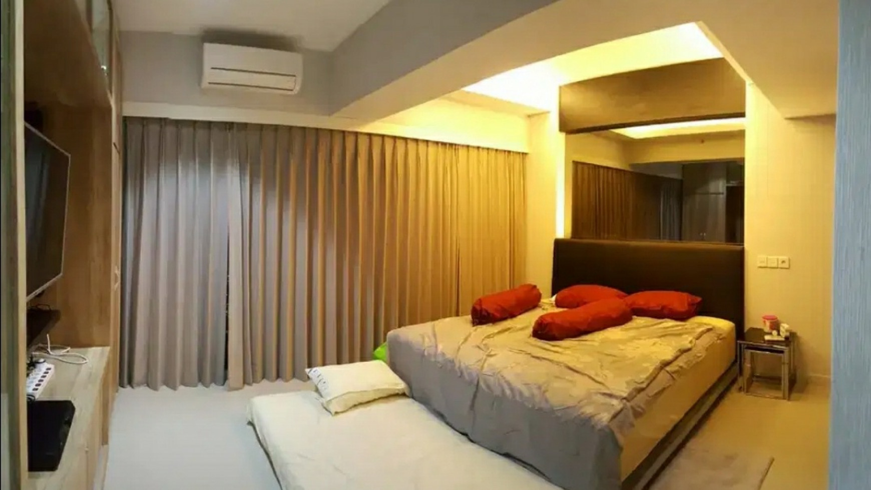 Dijual Apartemen Tanglin Mansion 2 BR --> 1 BR JUMBO Size Full Furnished - Best View - Siap Huni