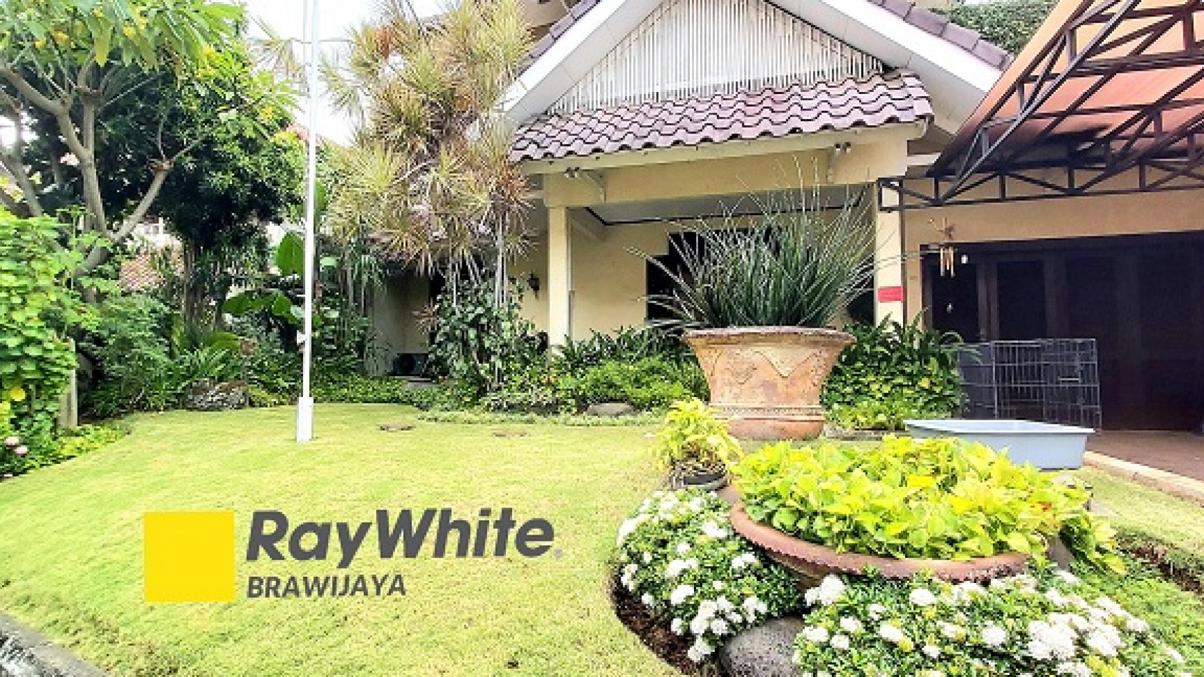 DIJUAL RUMAH DI CIPETE, JAKARTA SELATAN, DALAM KOMPLEKS, DEKAT MRT CIPETE, LINGKUNGAN TENANG