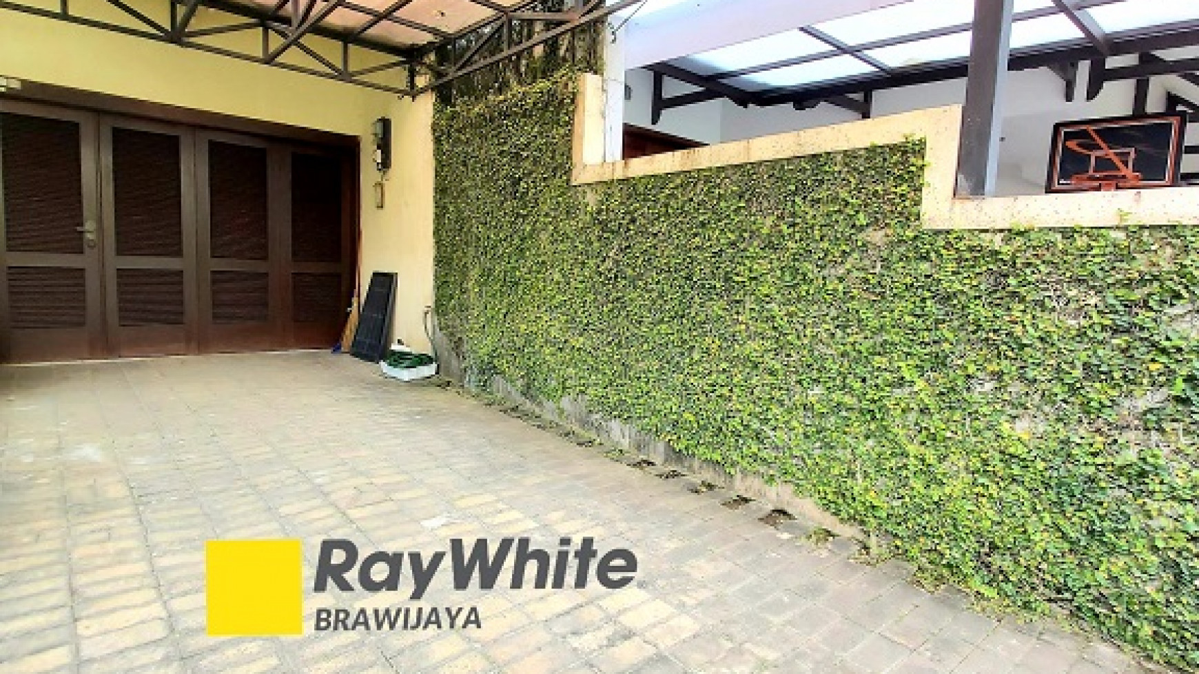 DIJUAL RUMAH DI CIPETE, JAKARTA SELATAN, DALAM KOMPLEKS, DEKAT MRT CIPETE, LINGKUNGAN TENANG
