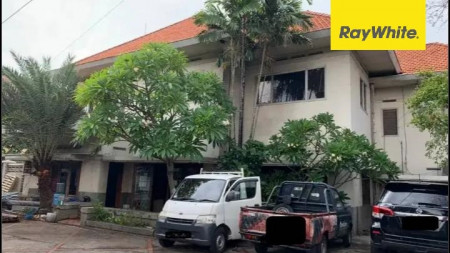 Rumah di Jalan Raya Diponegoro, Surabaya Pusat