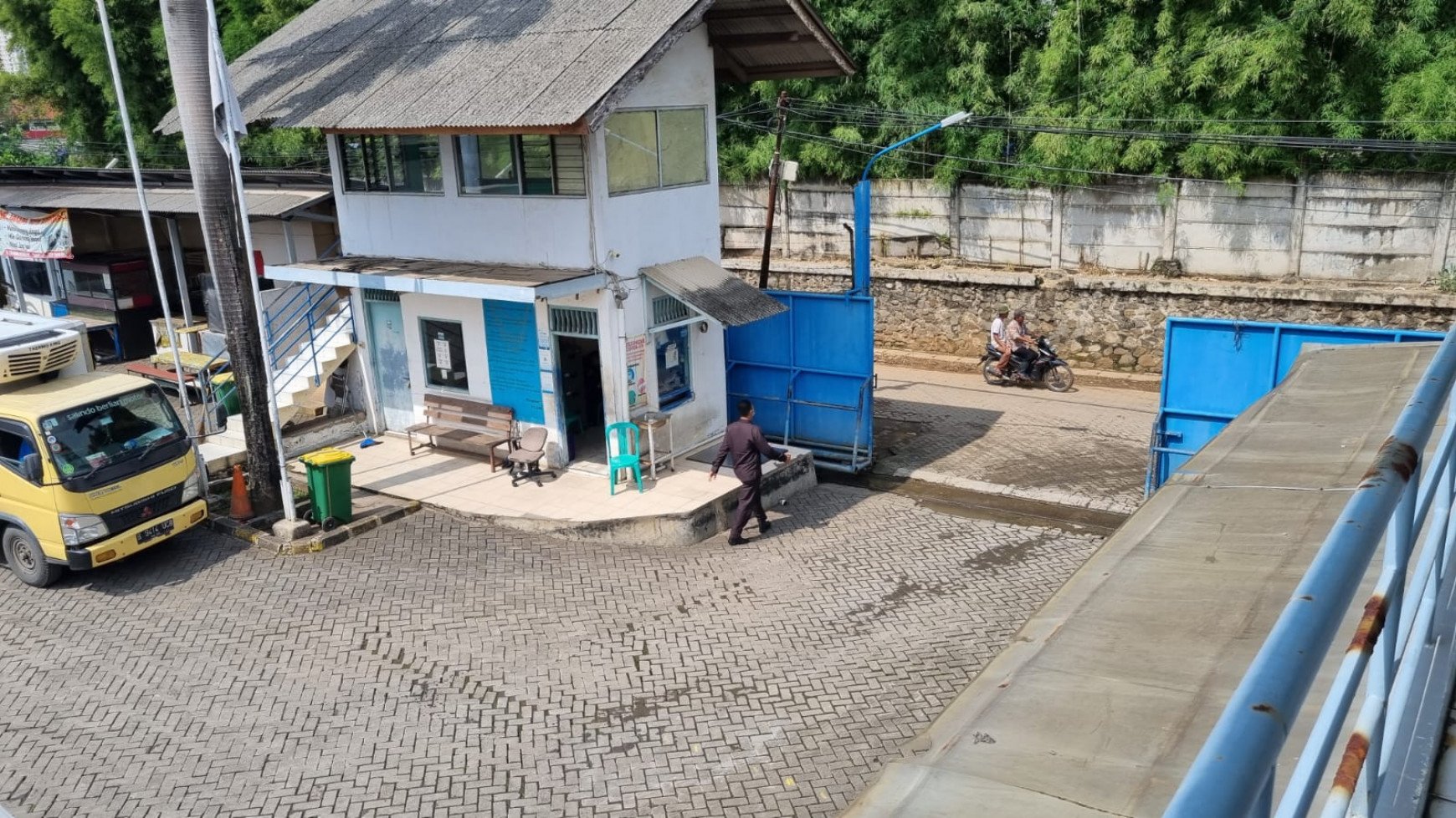 Dijual Gudang di taman Cisadane lippo karawaci Tangerang