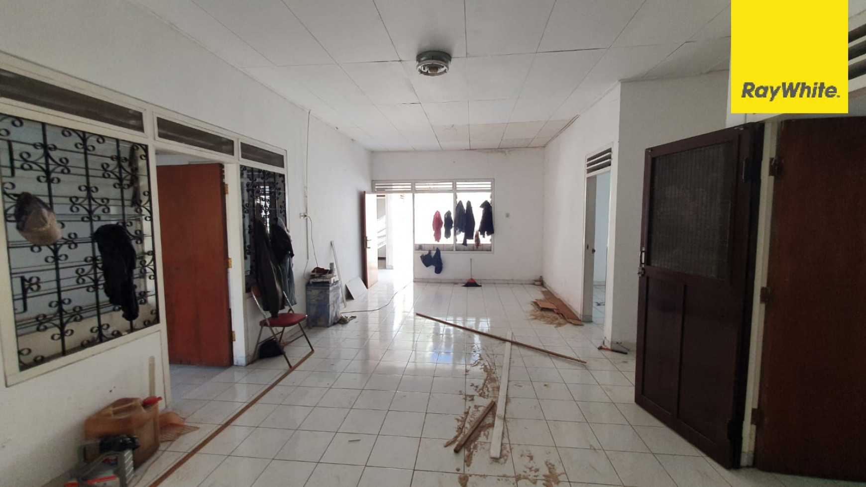 Rumah SHM di Darmo Permai Timur, Surabaya