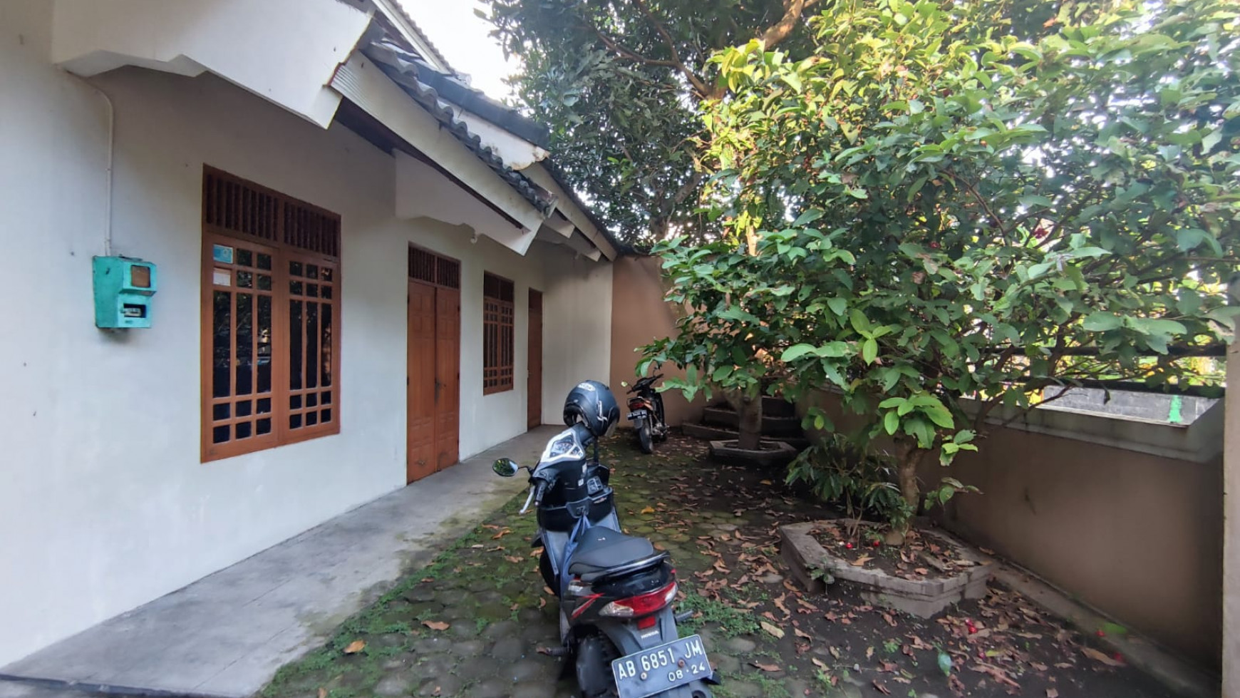 Rumah 6 kamar di Jl. Kabupaten