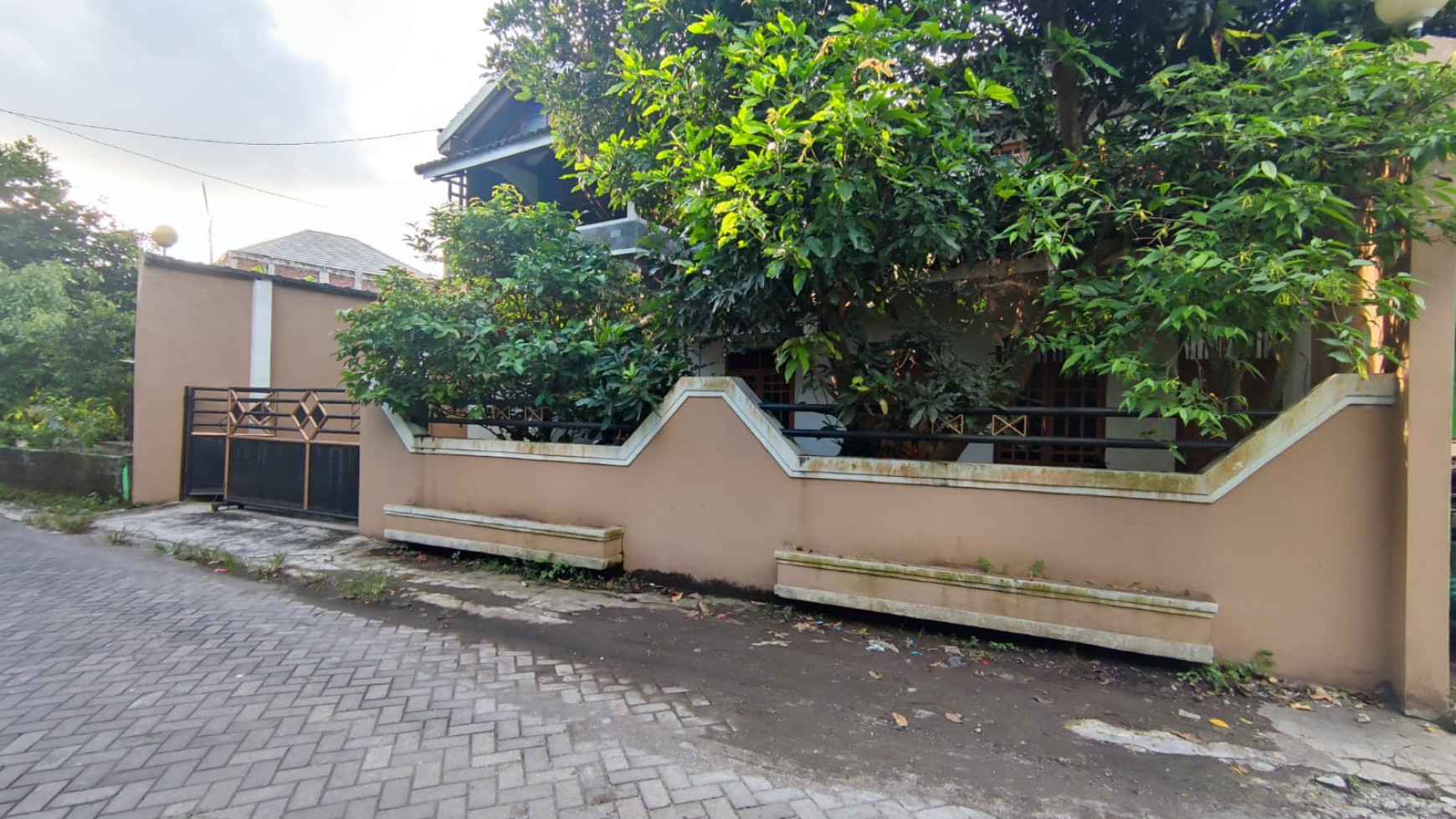 Rumah 6 kamar di Jl. Kabupaten