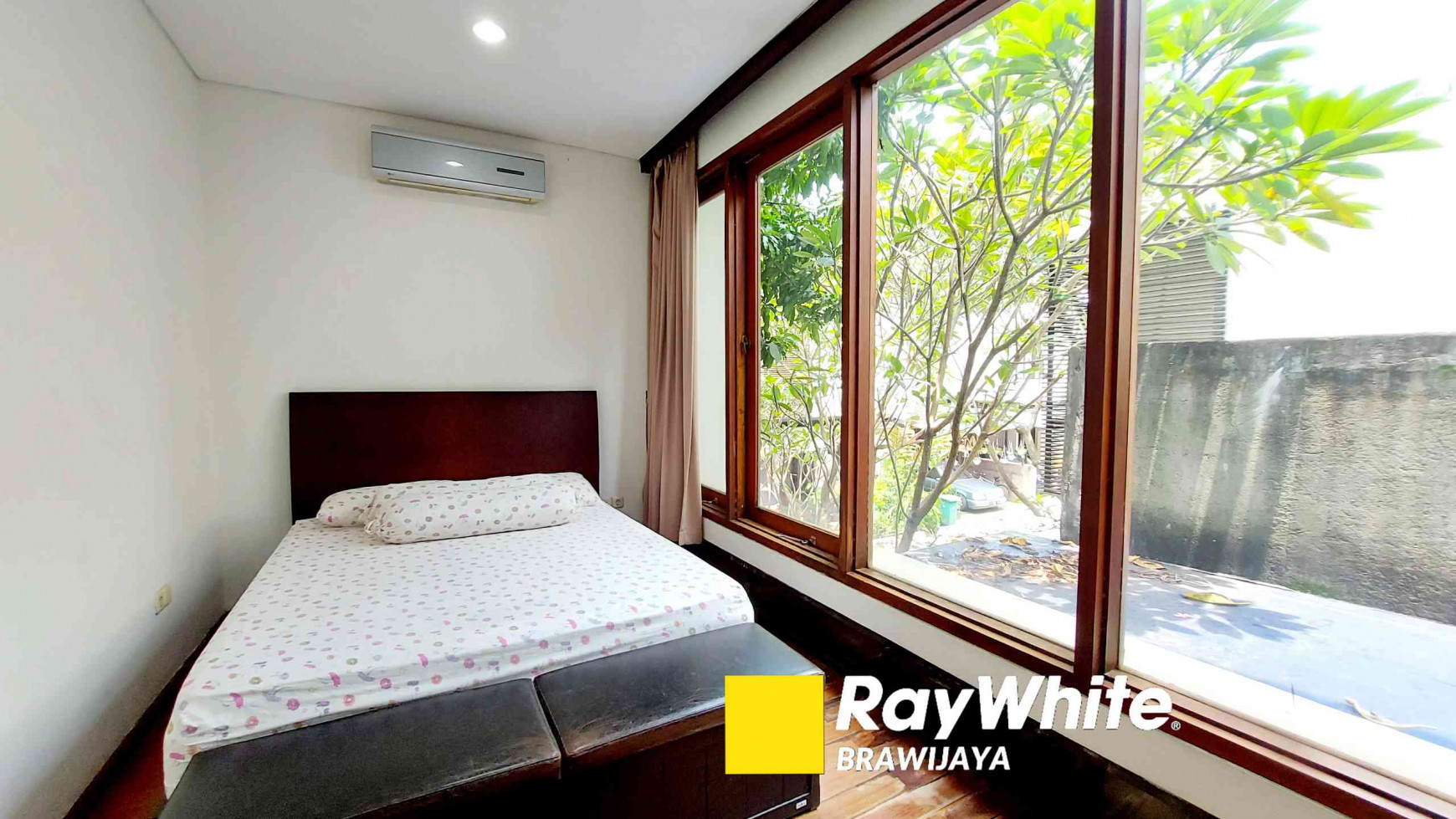 DIJUAL CEPAT TOWNHOUSE DI CIPETE UTARA, KEBAYORAN BARU, DALAM CLUSTER, DEKAT MRT CIPETE