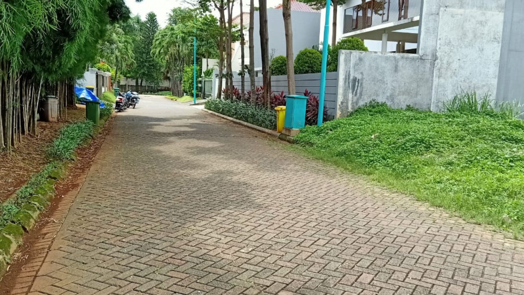 Rumah cantik dijual di Kemang Jaya