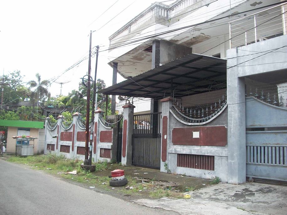 Ruko Pusat Kota di Jalan BKR Pelajar Surabaya, Strategis, Cocok untuk usaha apapun, Hook/Pojokan