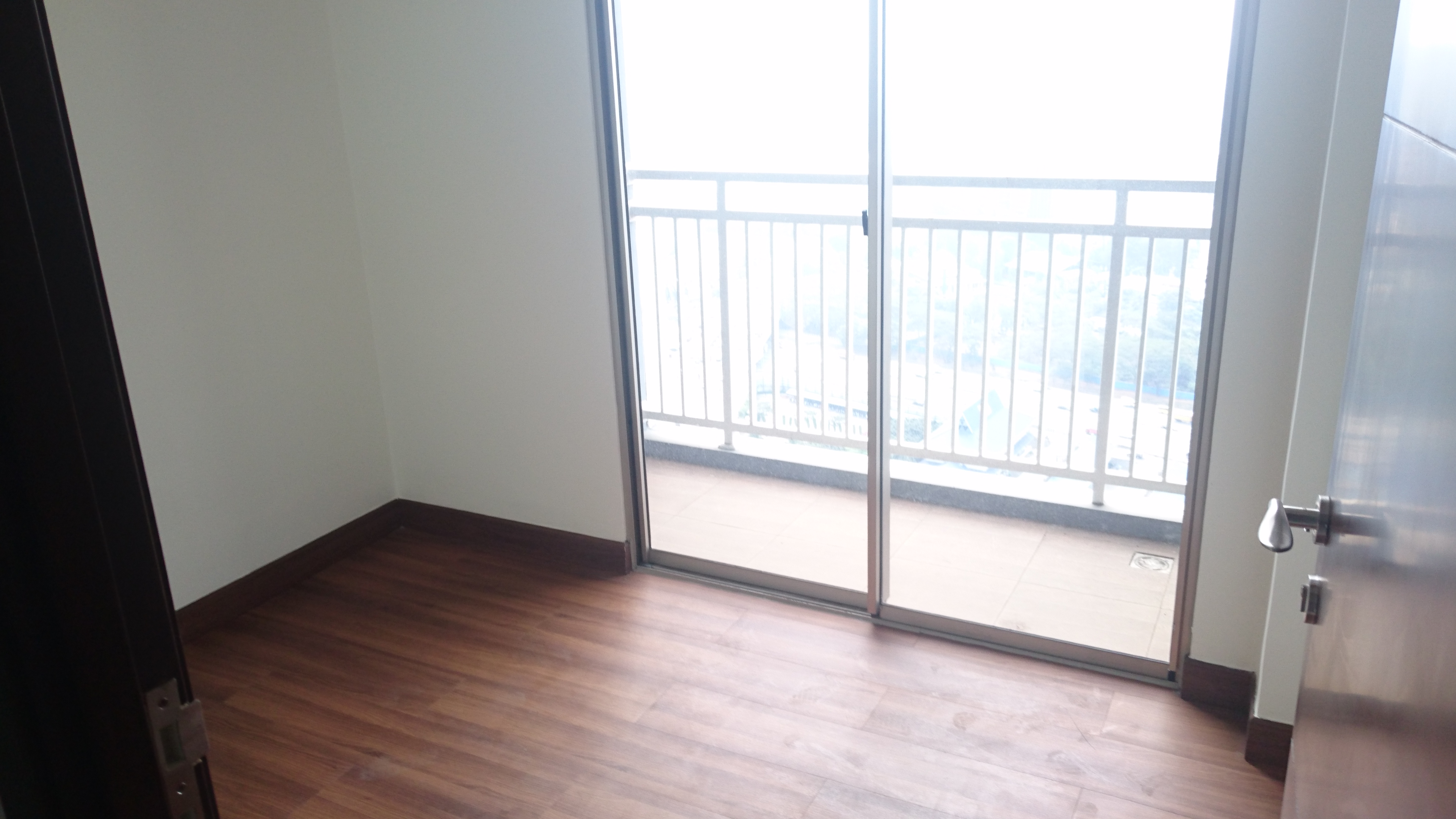 Dijual Apartment Springwood Tangerang   type 2BR,  Unit terbaik top floor diatas kota Alam Sutera. Pemandangan serasa di atas langit.