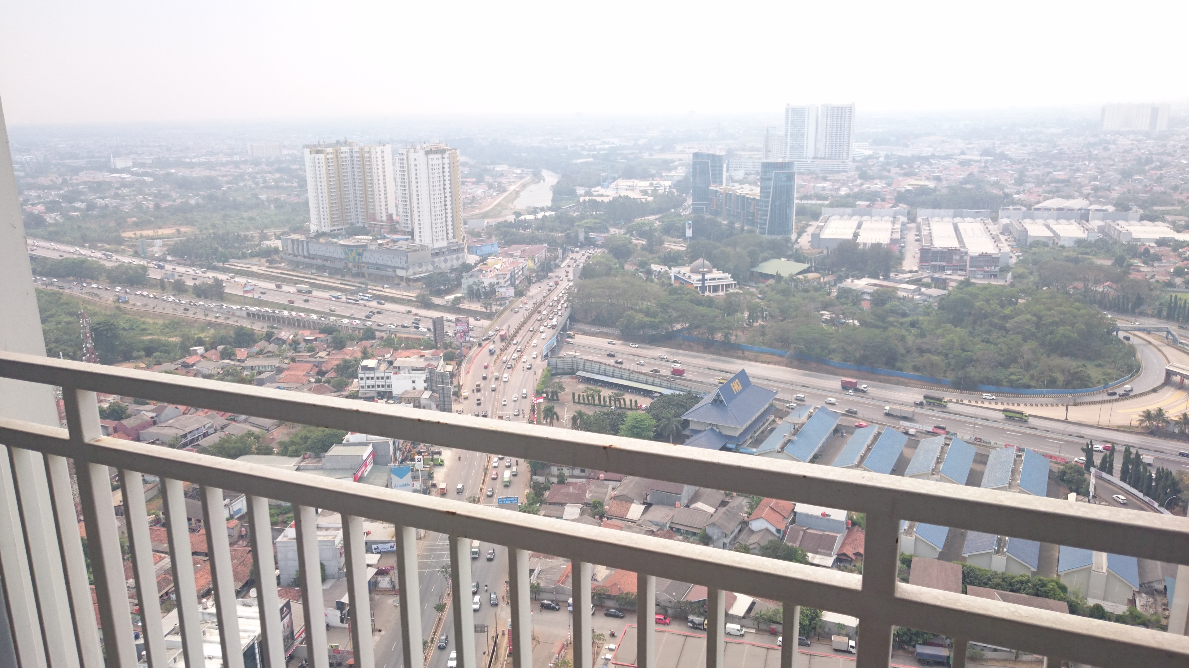 Dijual Apartment Springwood Tangerang   type 2BR,  Unit terbaik top floor diatas kota Alam Sutera. Pemandangan serasa di atas langit.