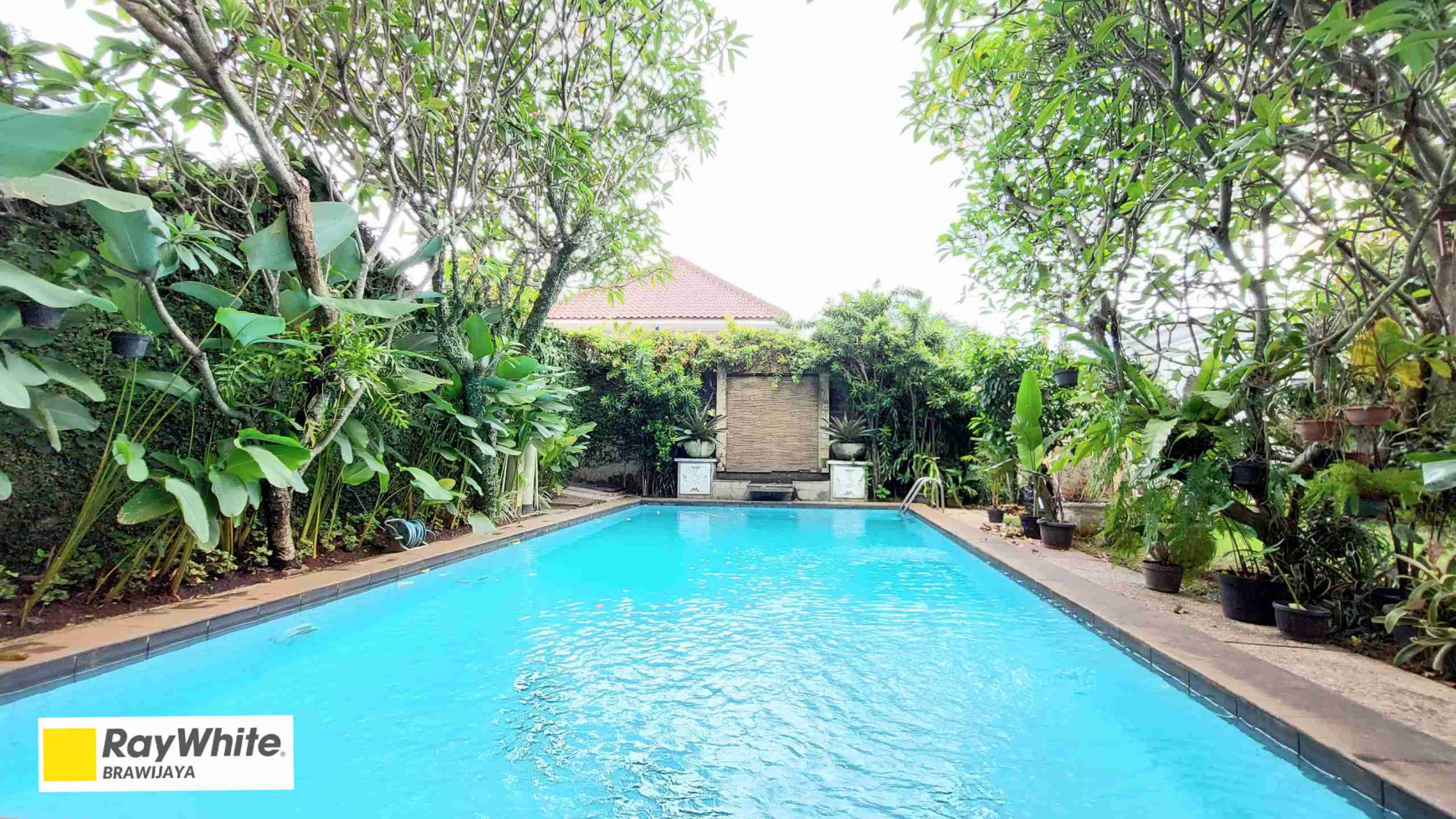 DIJUAL CEPAT RUMAH DI TAMAN CILANDAK, JAKSEL, PRIVATE POOL, SELANGKAH KE MRT FATMAWATI