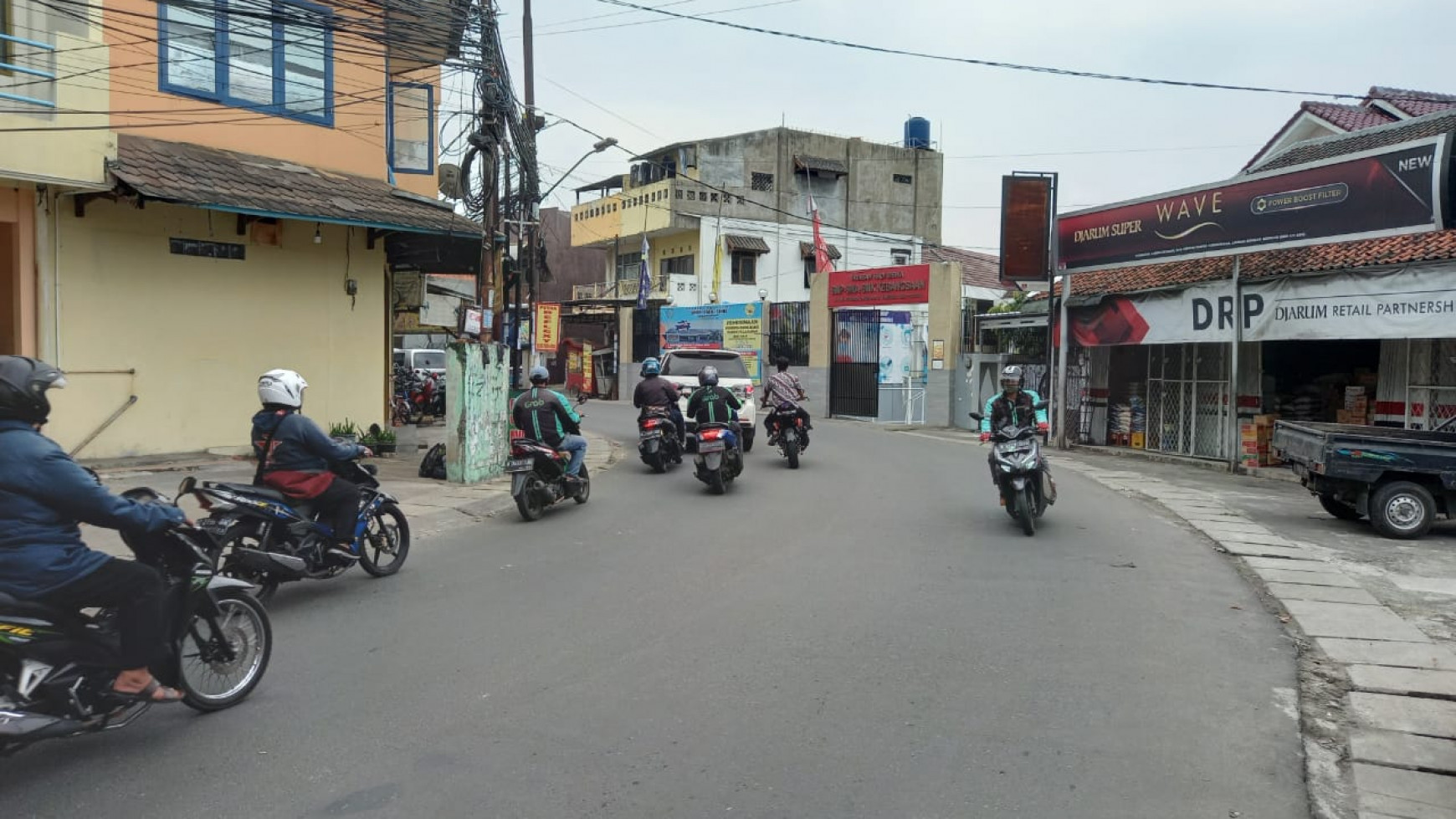 Ruang Usaha Pinggir Jalan Raya @Pondok Aren Raya