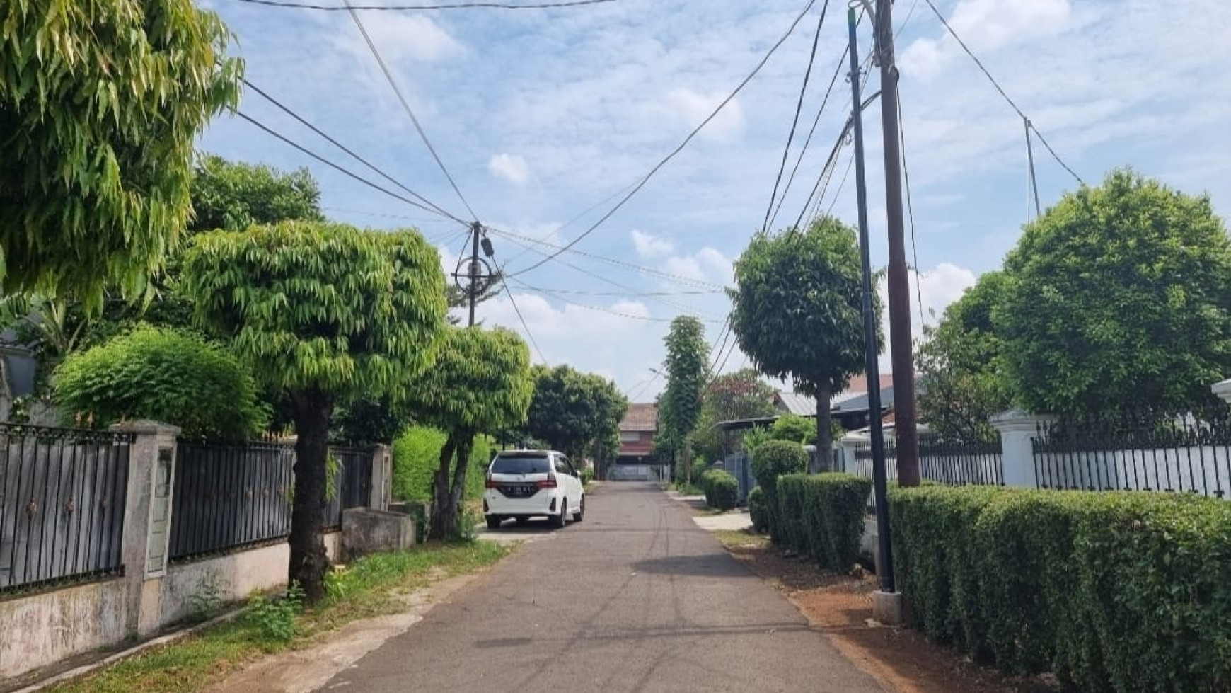 Rumah Hitung Tanah, Dalam Komplek, dan Strategis @Komp Unilever, Petukangan