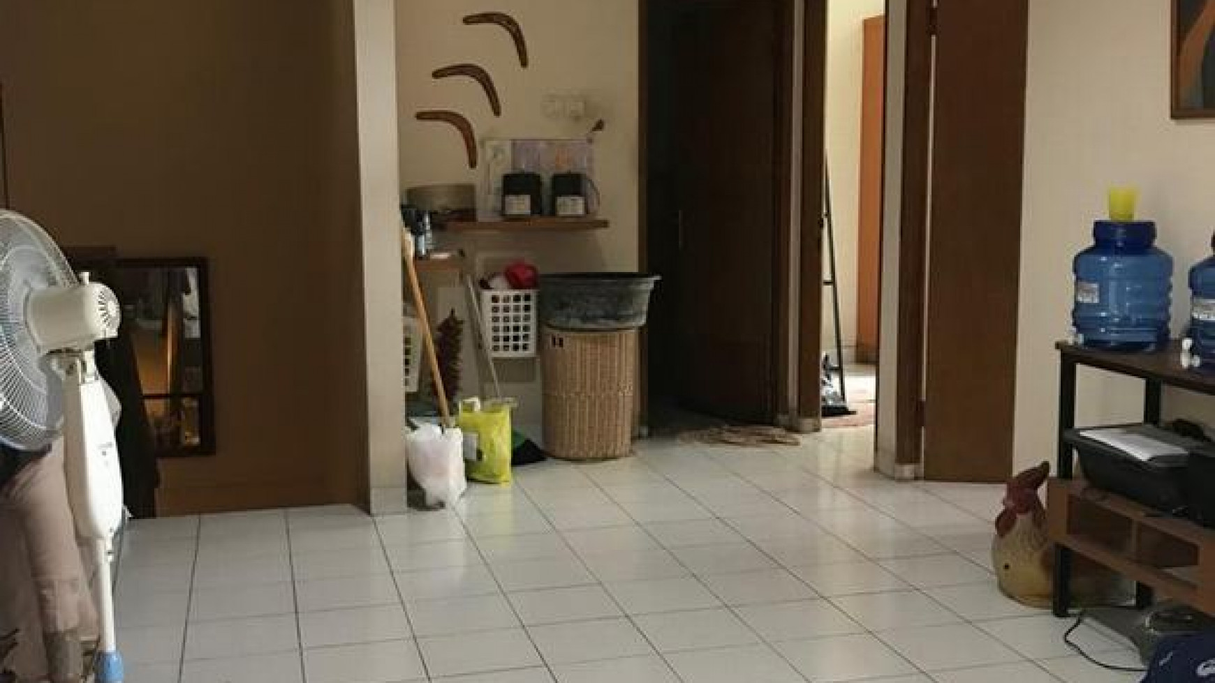 Dijual rumah Semifurnish, 2 AC, strategis, Murah, siap huni