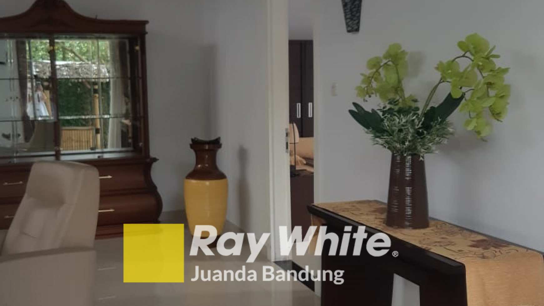 Rumah Villa Asri di Gunung Puyuh Sumedang