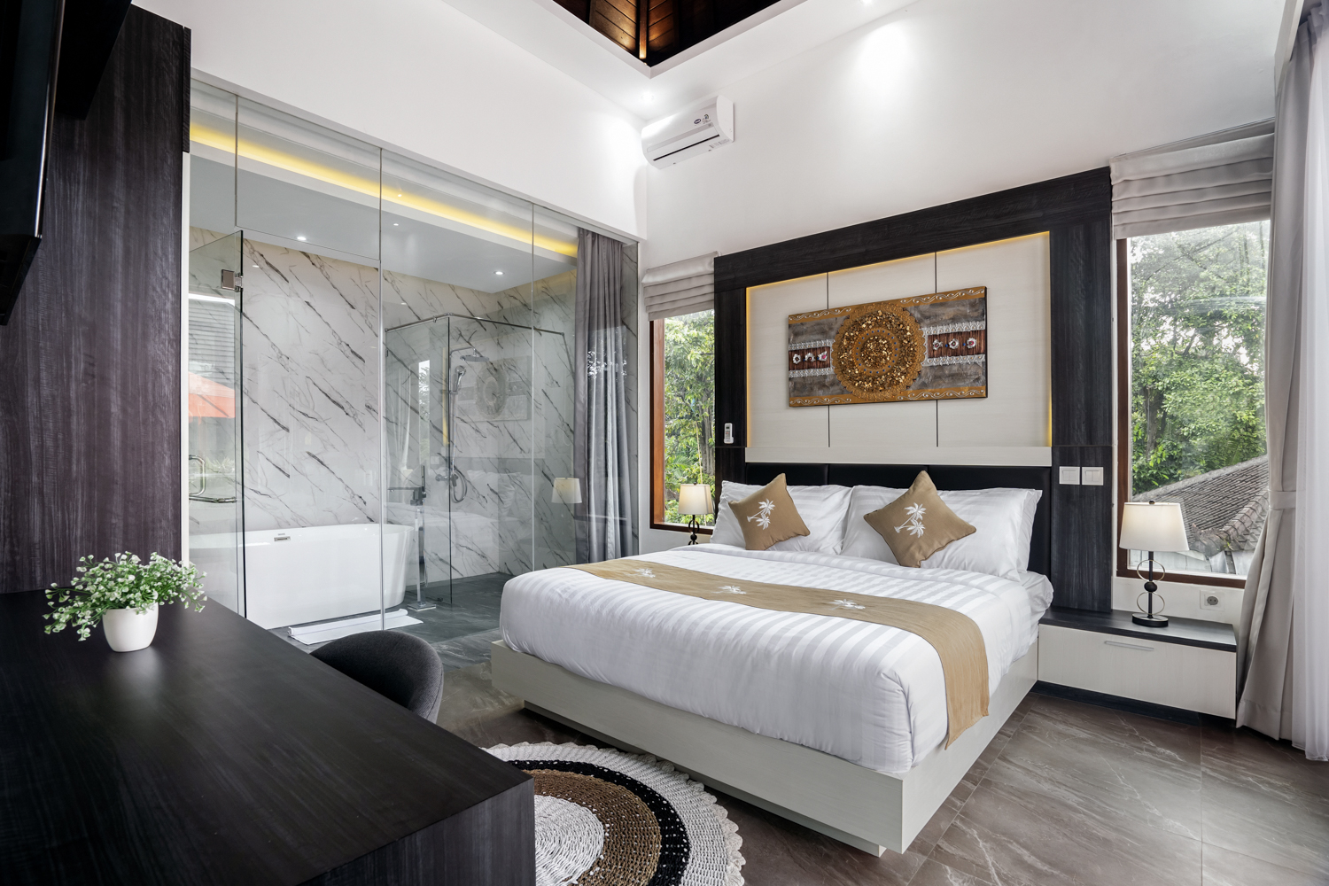 Leasehold Villa 3 Bedrooms in Heart of Seminyak